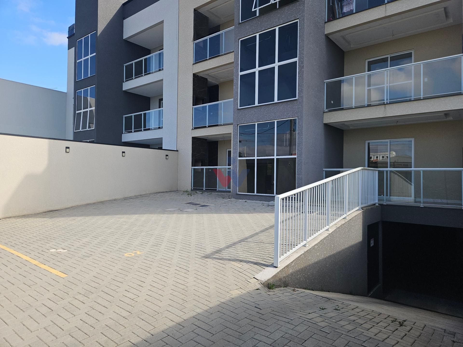 Apartamento térreo, espaçoso, com 101,64 m , com 03 quartos, s...