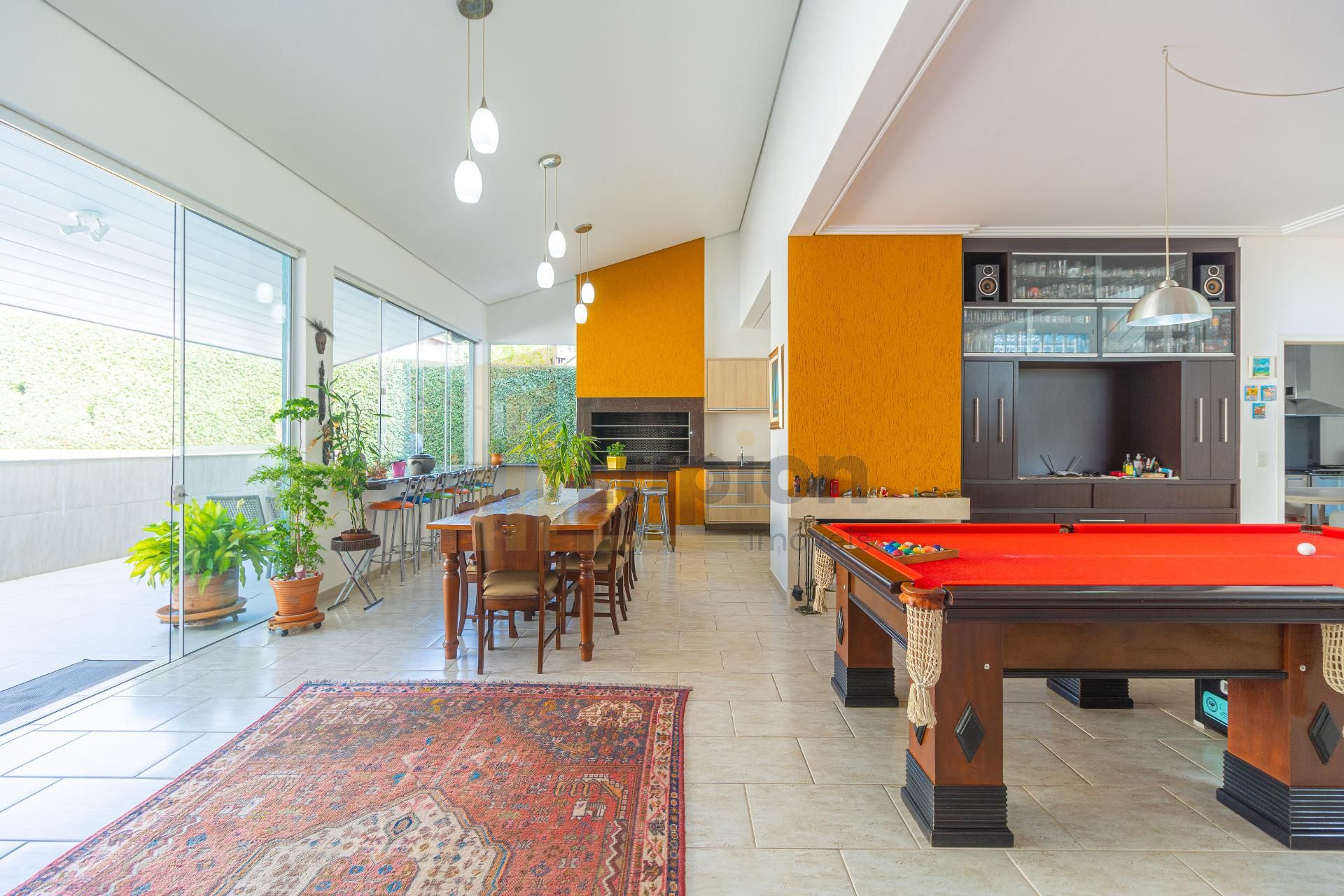 Casa ao lado da Eduardo Sprada, com piscina, gourmet, rua sem ...