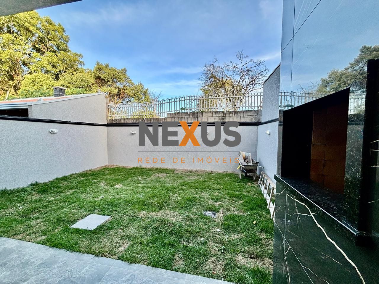 Sobrado Novo em Condomínio Fechado no Umbará com Acabamentos P...