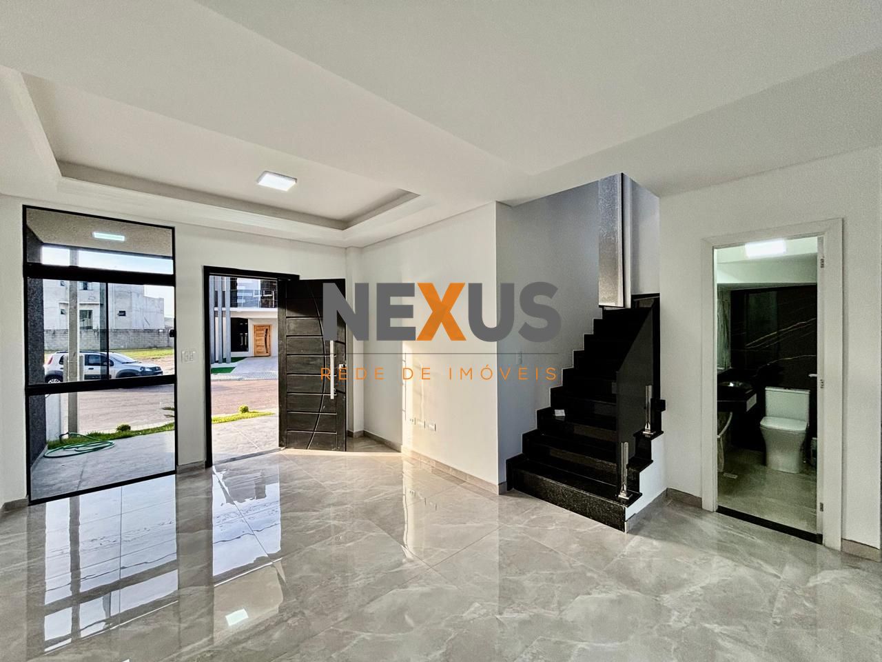 Sobrado Novo em Condomínio Fechado no Umbará com Acabamentos P...