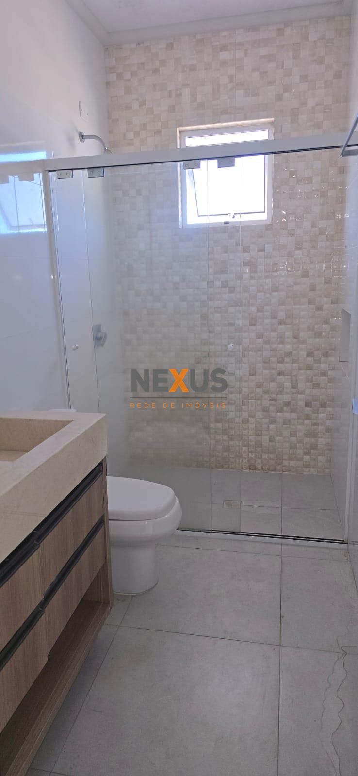 Sobrado com 5 dormitórios à venda,327.00 m , Bairro Cohapar, G...