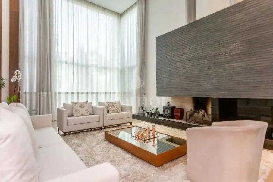 Casa  alto padrão em um excelente bairro , com uma ótima metra...