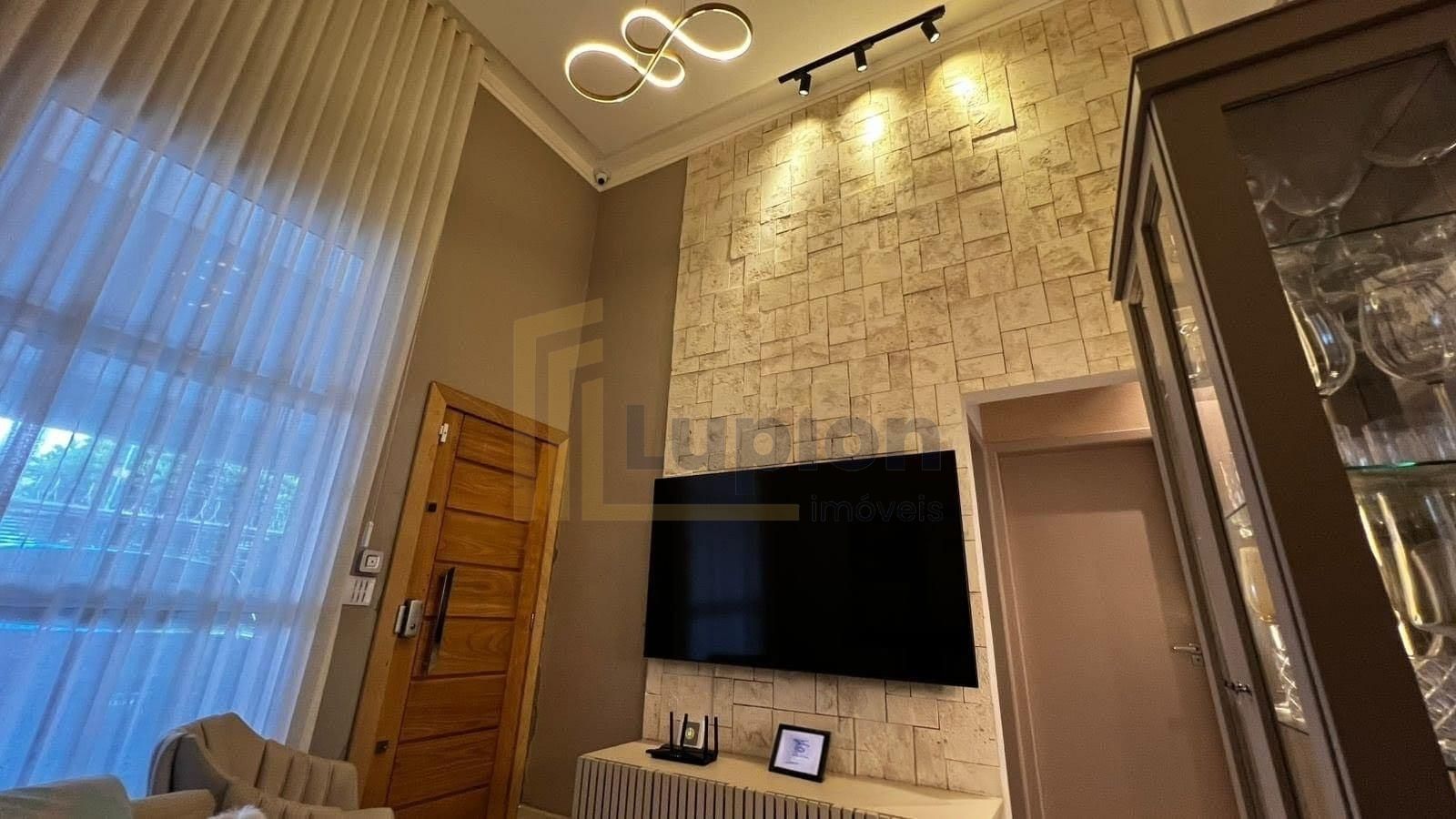 Casa com 3 dormitórios suíte e closet à venda,104.77 m , MARIN...