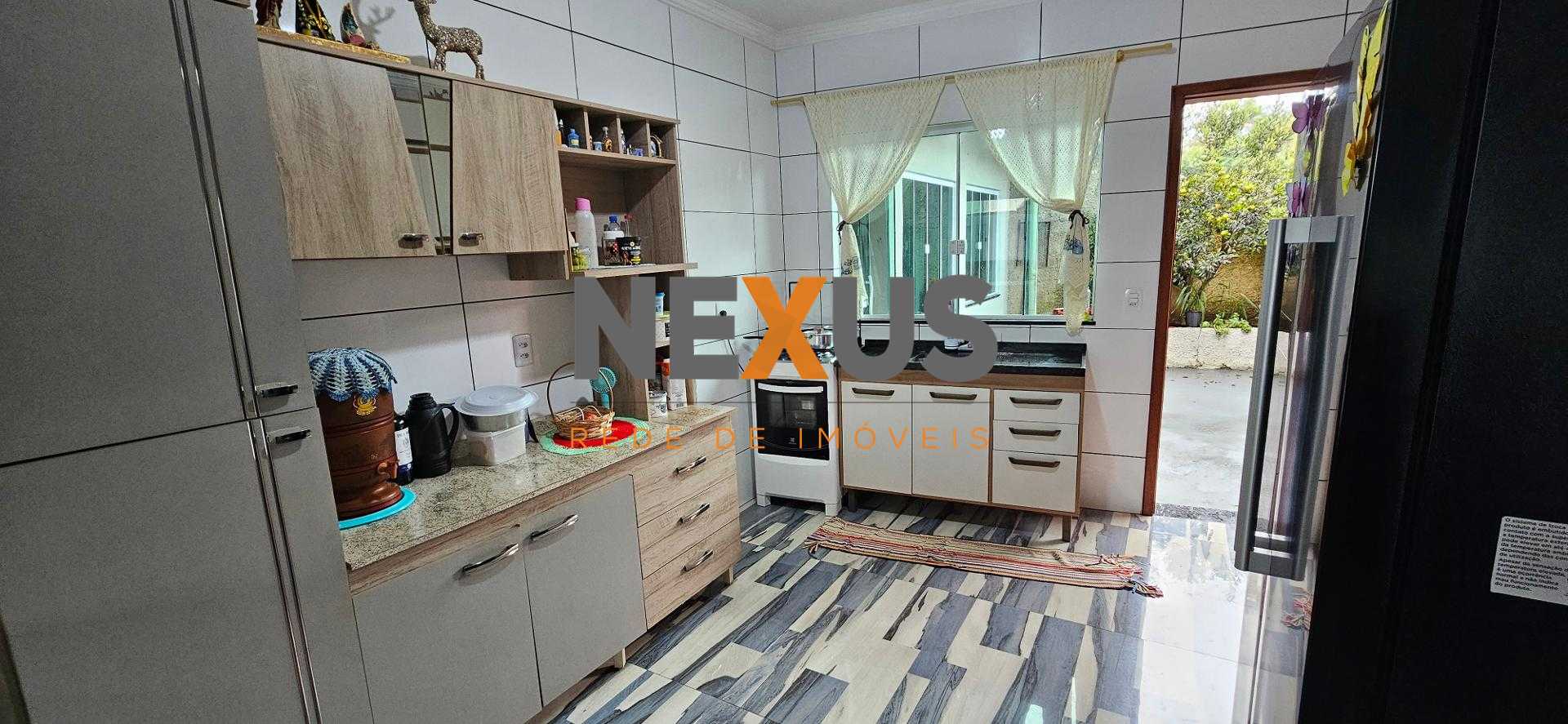 Casa ampla com 170m  em São José dos Pinhais, Conforto e lazer...