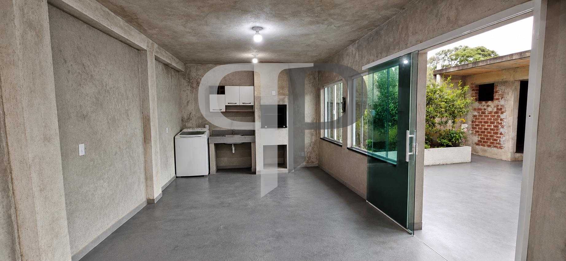 Casa ampla com 170m  em São José dos Pinhais, Conforto e lazer...
