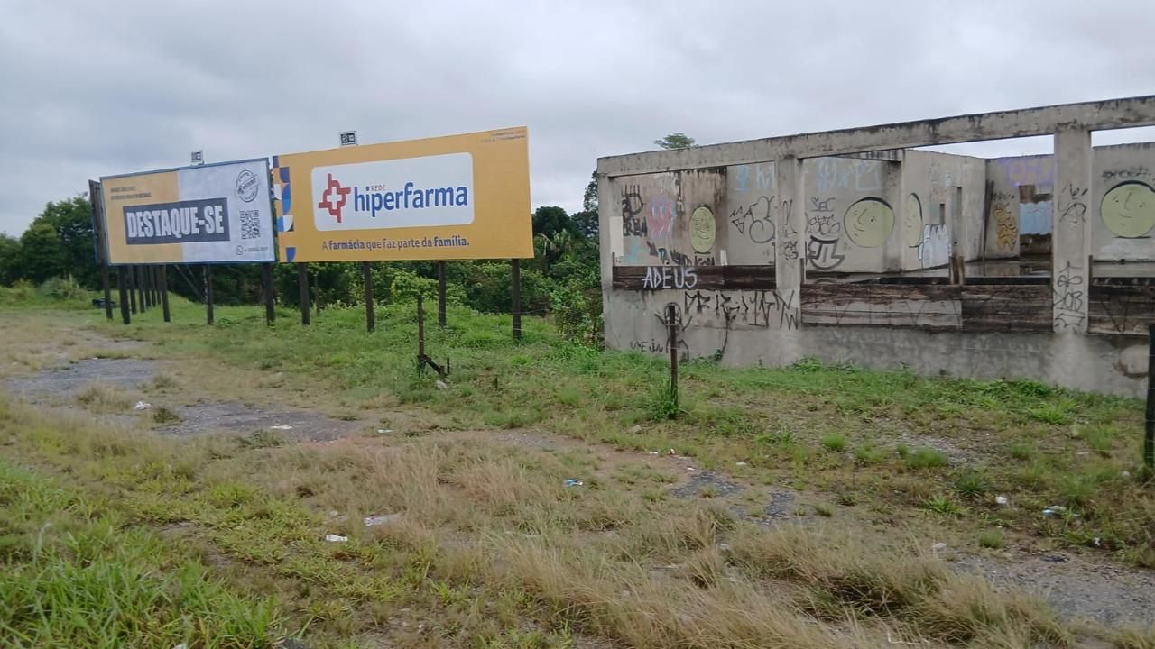 Terreno Estratégico com 4.465 m² na Estrada da Ribeira  Colomb...