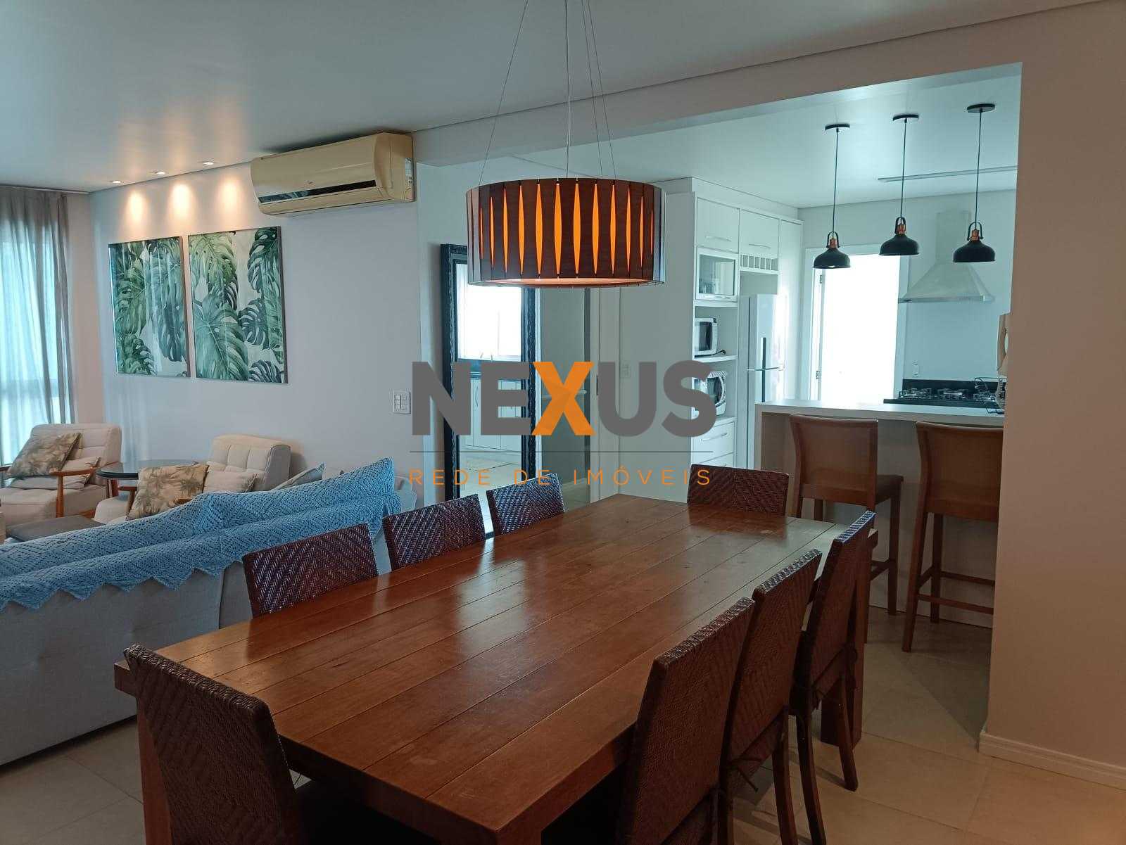 Apartamento Mobiliado com 3 Quartos e 2 Vagas em Condomínio Cl...