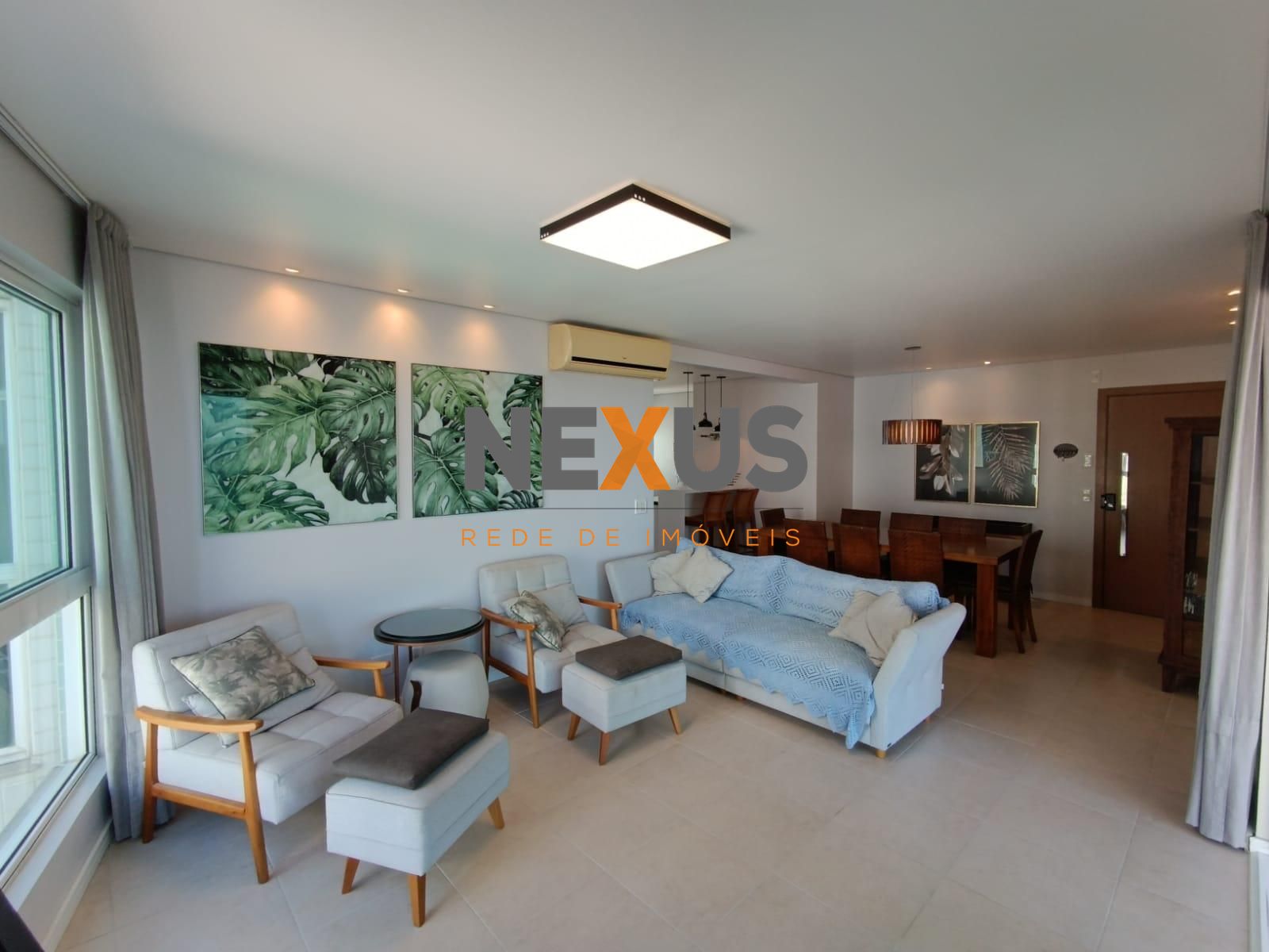 Apartamento Mobiliado com 3 Quartos e 2 Vagas em Condomínio Cl...