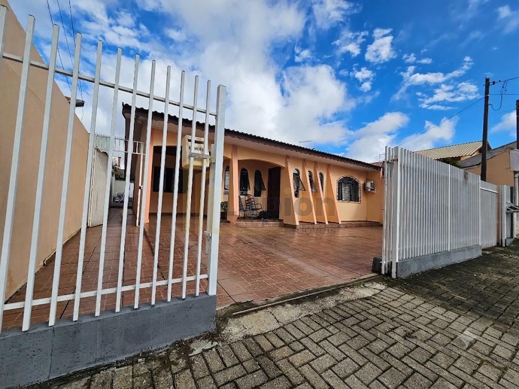 Casa com 115m² em terreno de 360 m², no Fazenda Velha em Arauc...