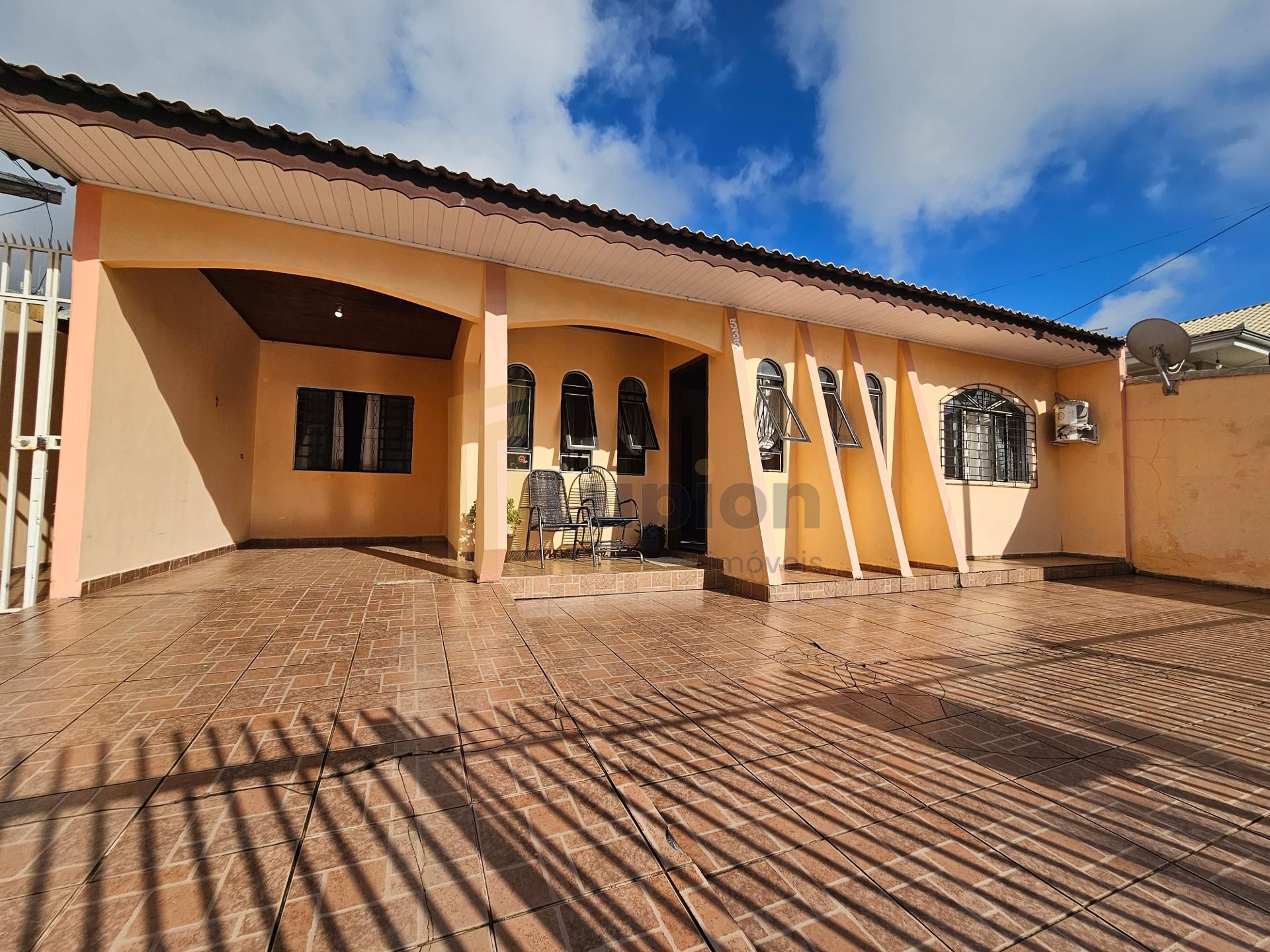 Casa com 115m² em terreno de 360 m², no Fazenda Velha em Arauc...