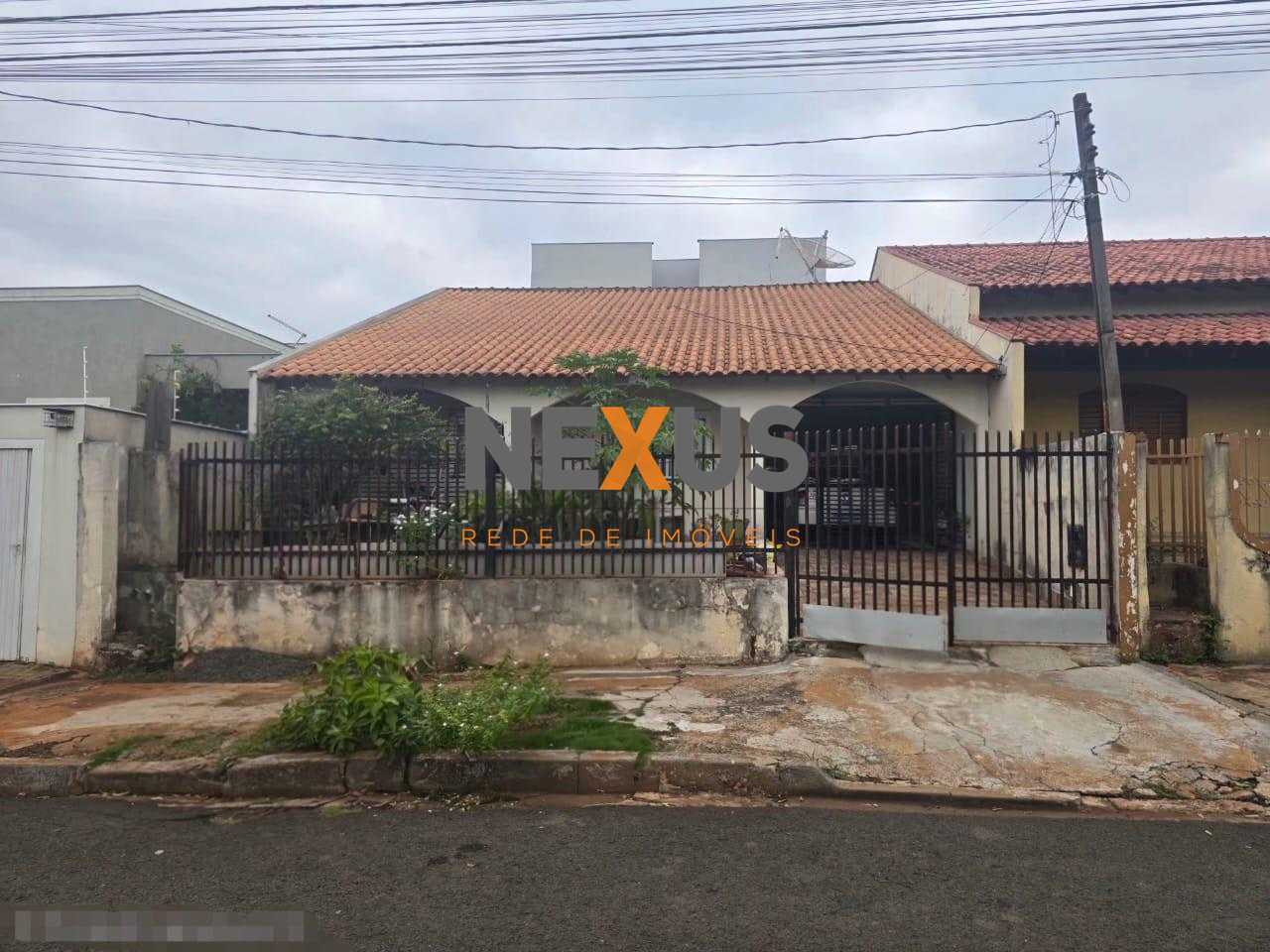 Casa com Edícula no Parigot de Souza  Espaço, Privacidade e Qu...