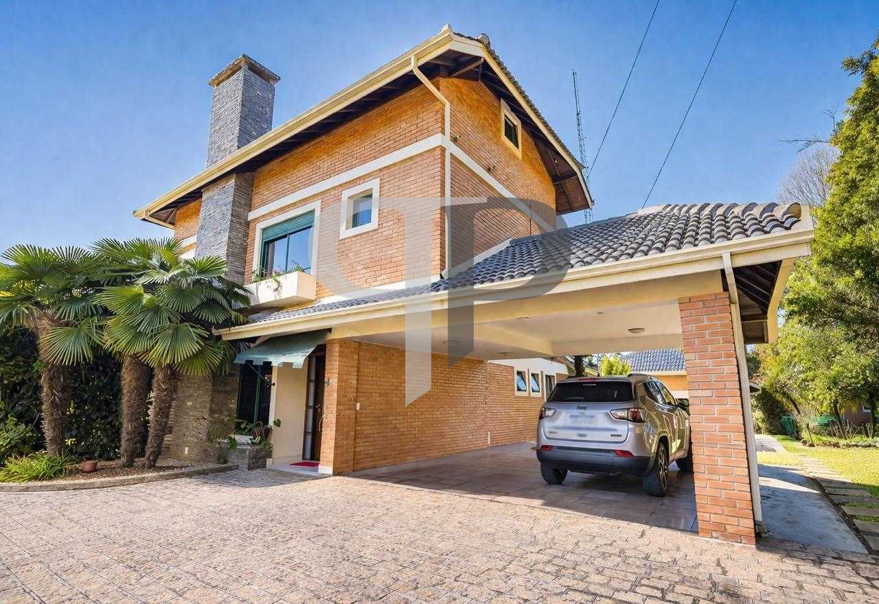 CASA EM CONDÔMINO FECHADO A VENDA . PORTARIA  segurança  24 HORAS