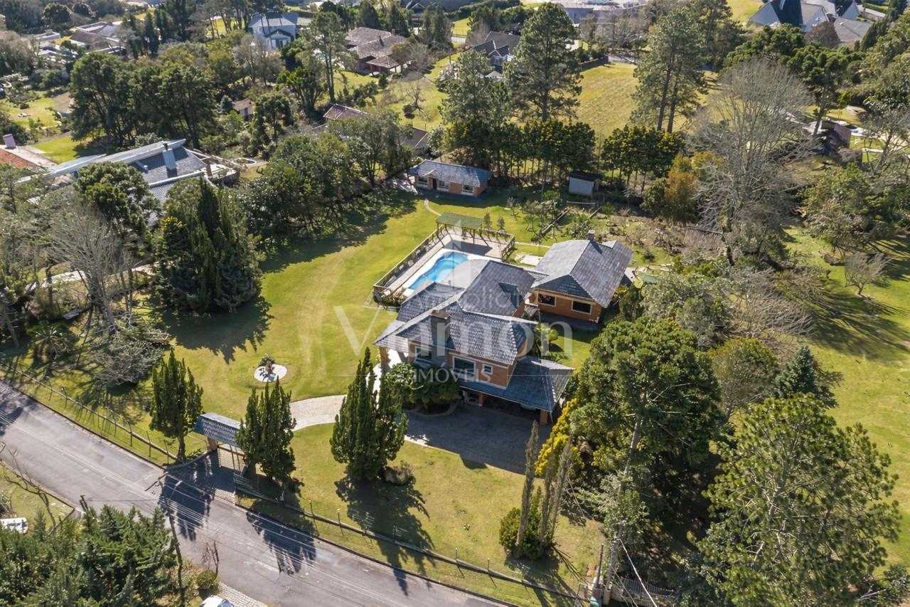 CASA EM CONDÔMINO FECHADO A VENDA . PORTARIA  segurança  24 HORAS