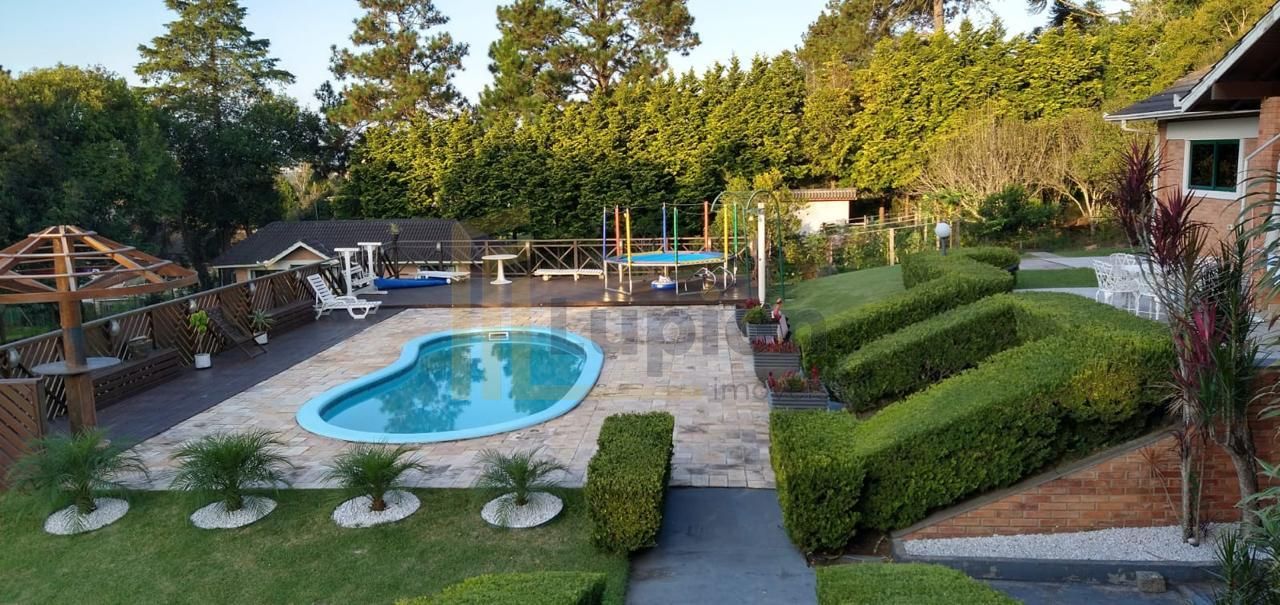 CASA EM CONDÔMINO FECHADO A VENDA . PORTARIA  segurança  24 HORAS