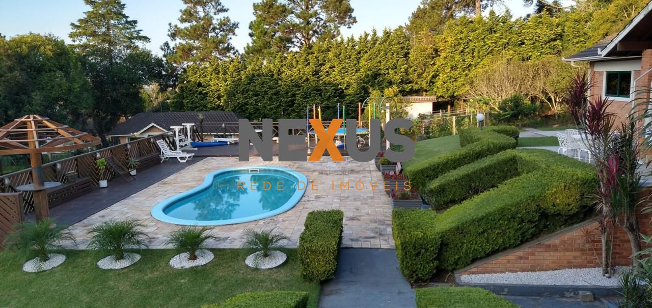 CASA EM CONDÔMINO FECHADO A VENDA . PORTARIA segurança 24 HORAS