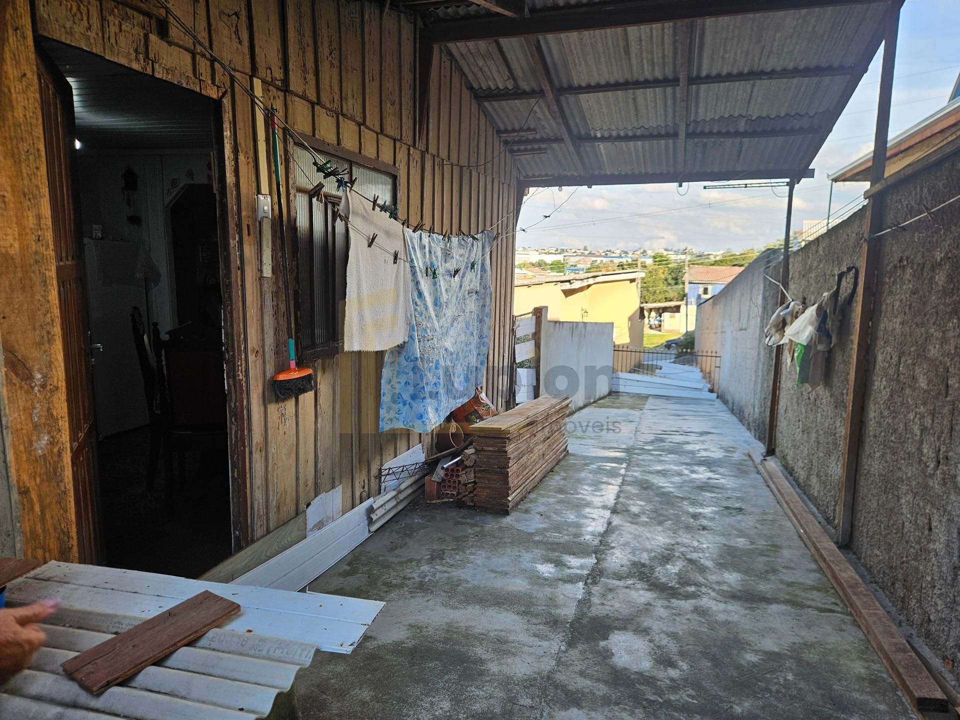 Terreno com 130 metros quadrados no Bairro Alto em Curitiba.