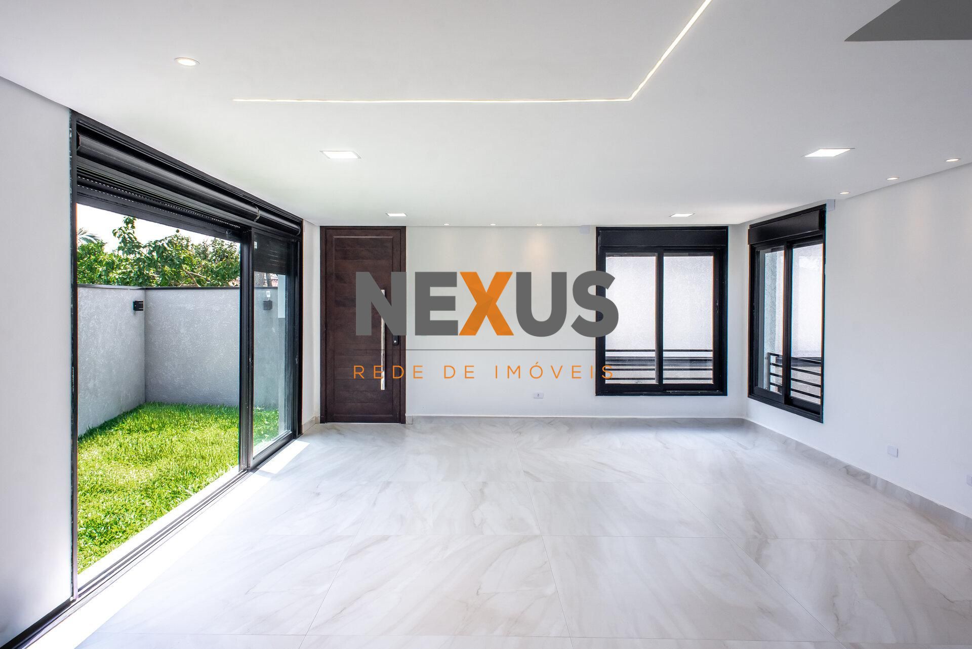 Sobrado Triplex,  não geminado, de 202m² com Terraço, Quintal ...