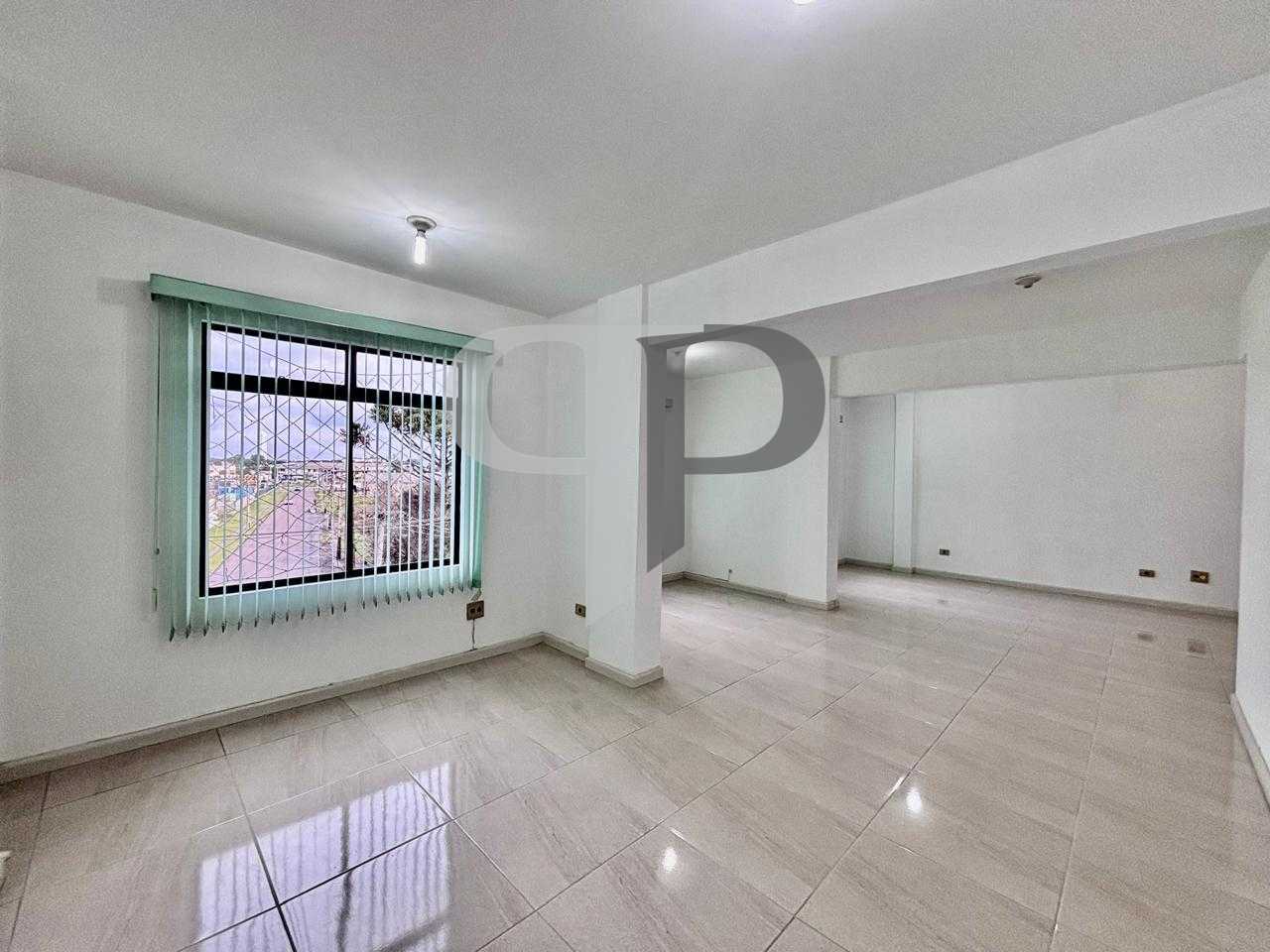 Sala Comercial Ampla no Parolin com Excelente Localização e Po...