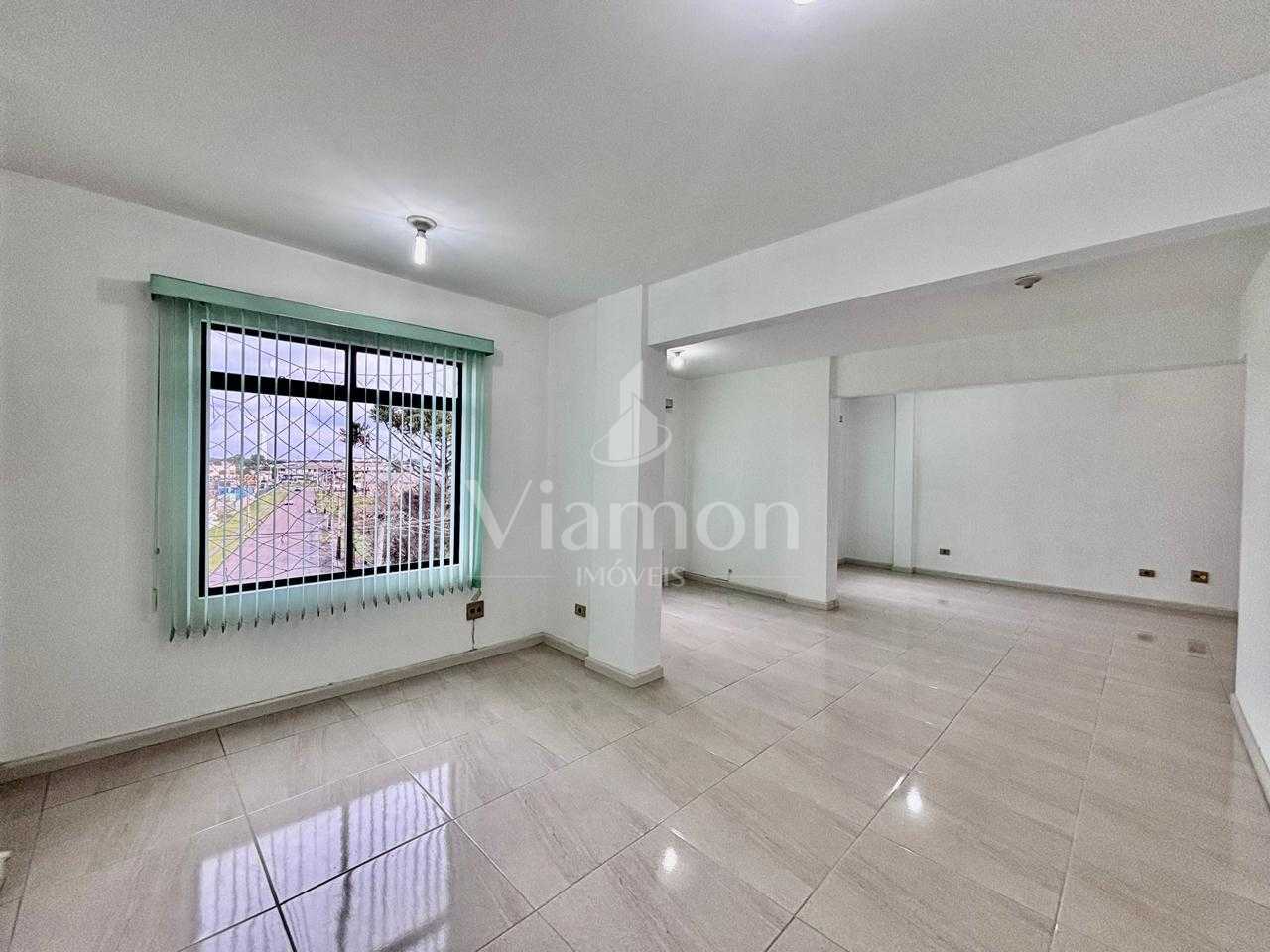Sala Comercial Ampla no Parolin com Excelente Localização e Po...
