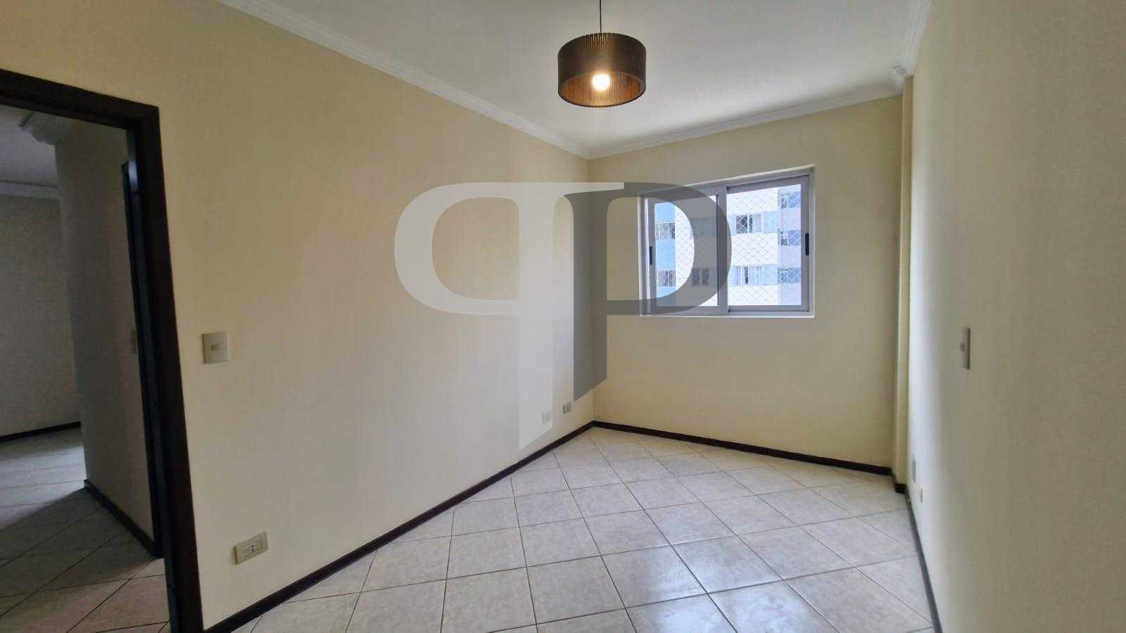 Apartamento de 72m² com 2 Quartos, 3 Vagas de Garagem e Sacada...