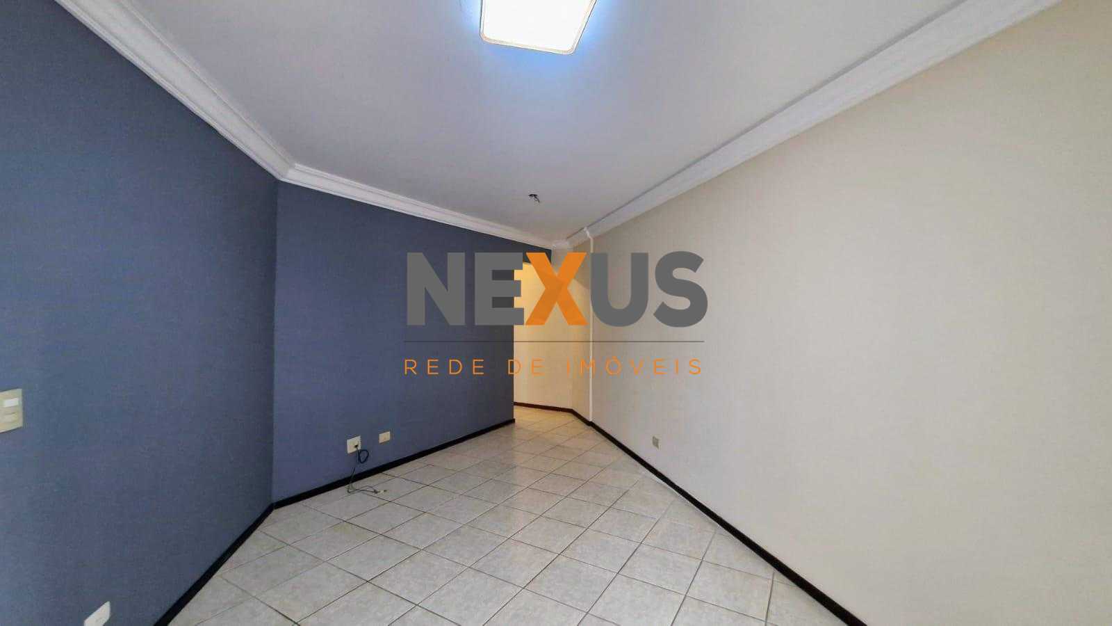 Apartamento de 72m² com 2 Quartos, 3 Vagas de Garagem e Sacada...