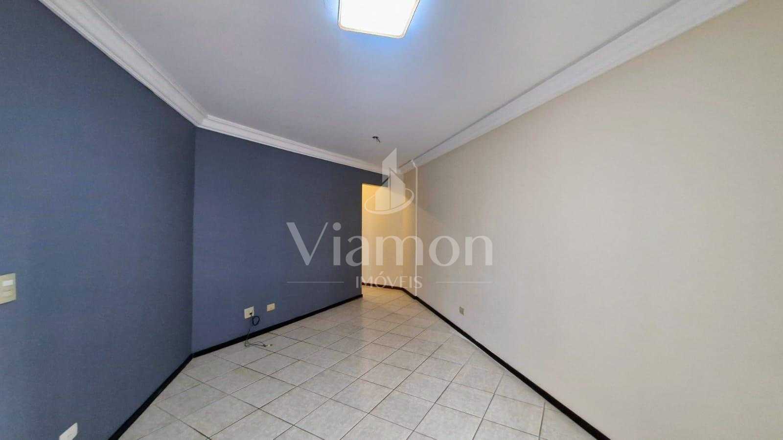 Apartamento de 72m² com 2 Quartos, 3 Vagas de Garagem e Sacada...