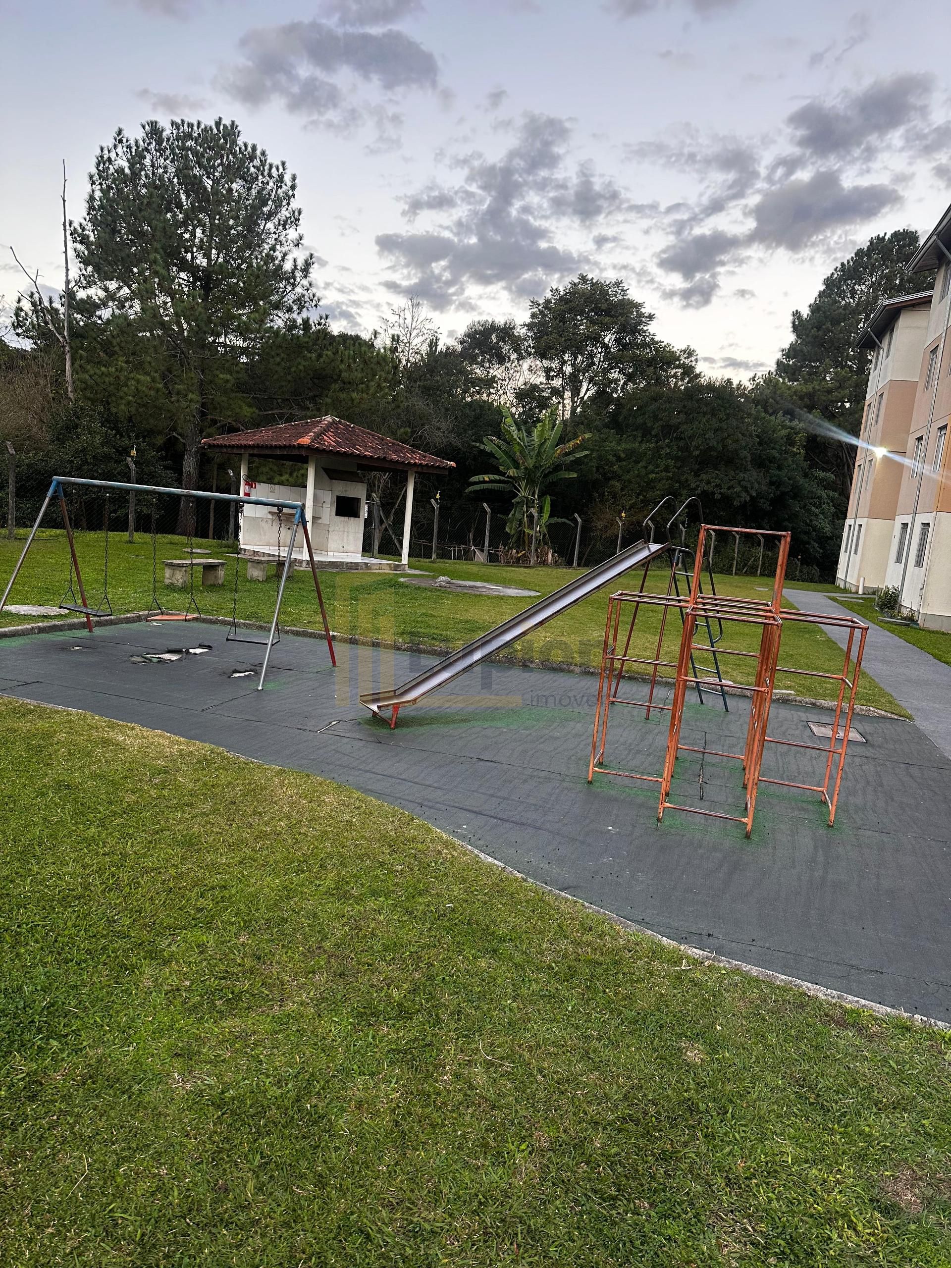 Apartamento à venda, Semi mobiliado,  Campo Comprido, CURITIBA...