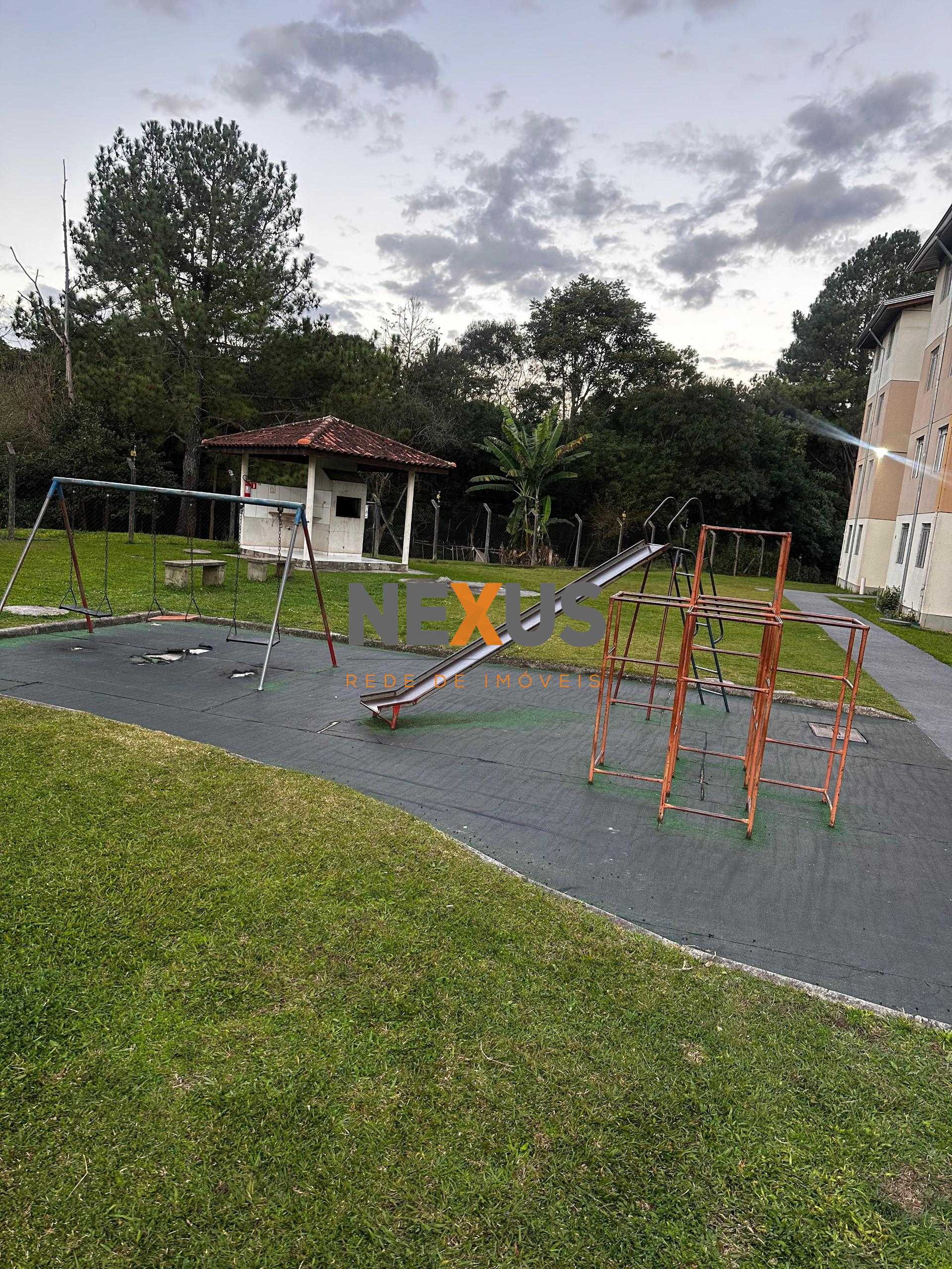 Apartamento à venda, Semi mobiliado,  Campo Comprido, CURITIBA...