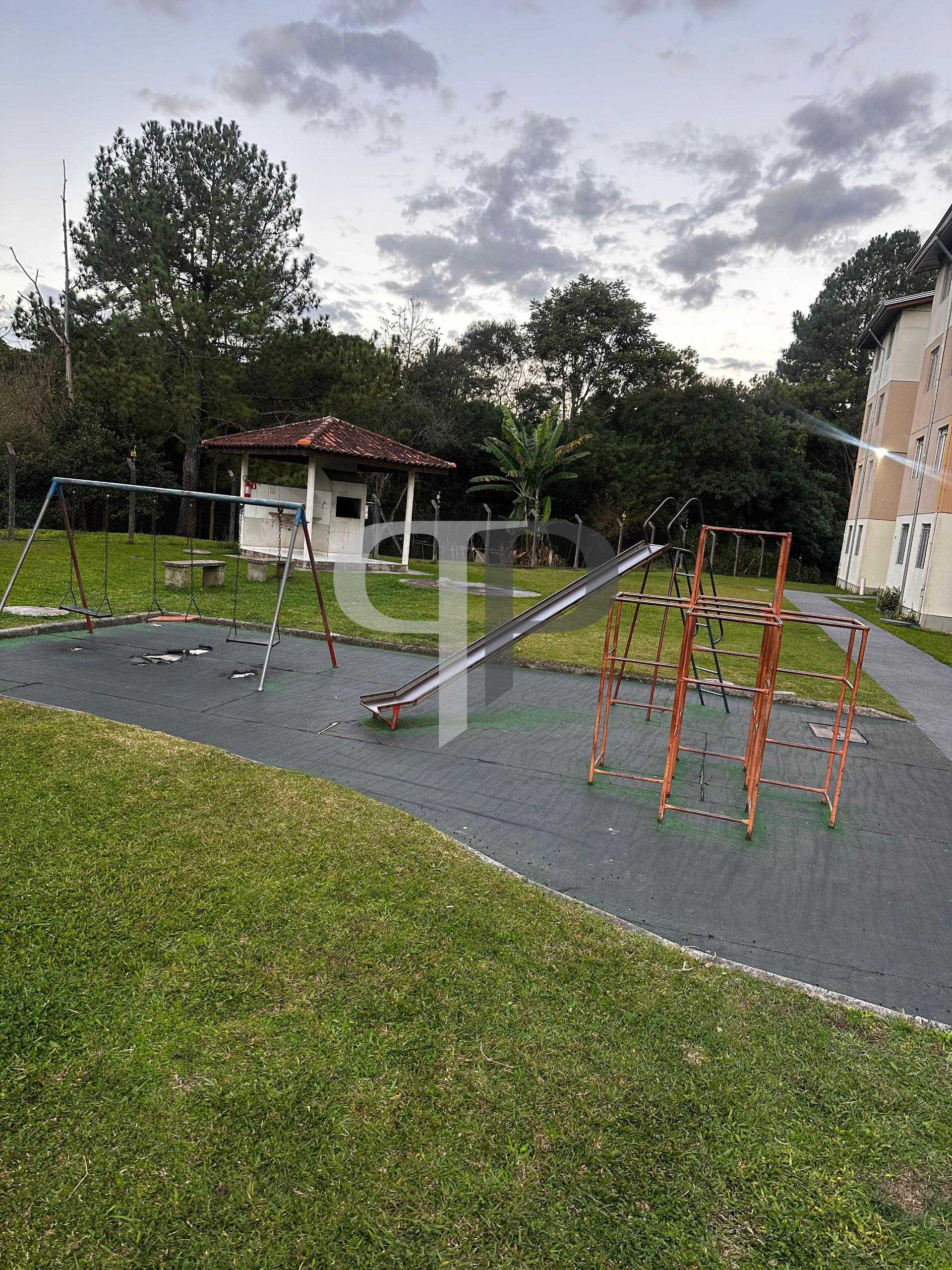 Apartamento à venda, Semi mobiliado,  Campo Comprido, CURITIBA...