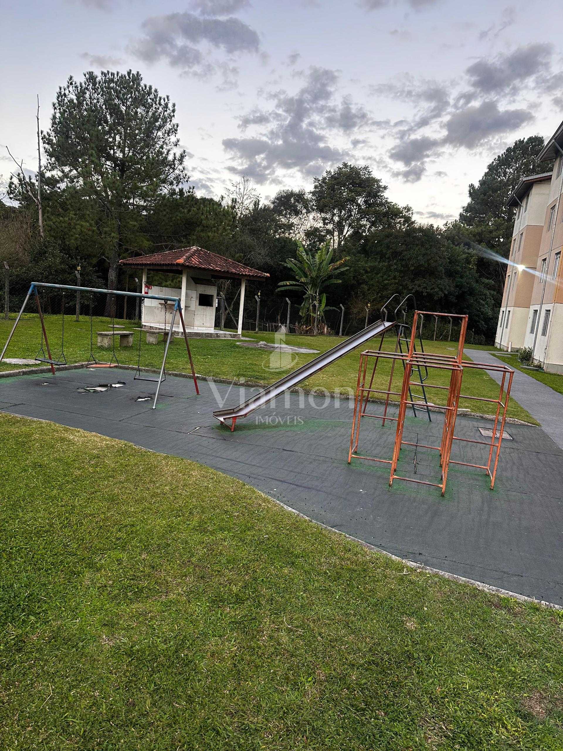 Apartamento à venda, Semi mobiliado,  Campo Comprido, CURITIBA...