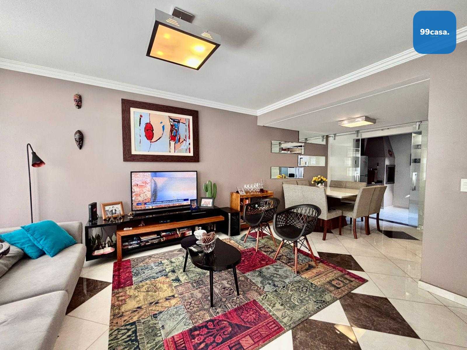 CASA EM COND?MINO FECHADO A VENDA . PORTARIA  seguran?a  24 HORAS