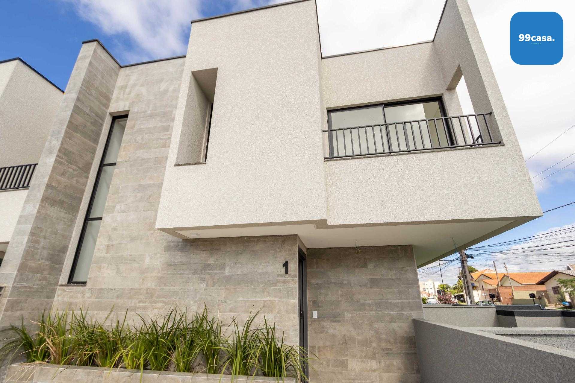 Sobrado contemporâneo com 3 quartos, jardim privativo e boulev...