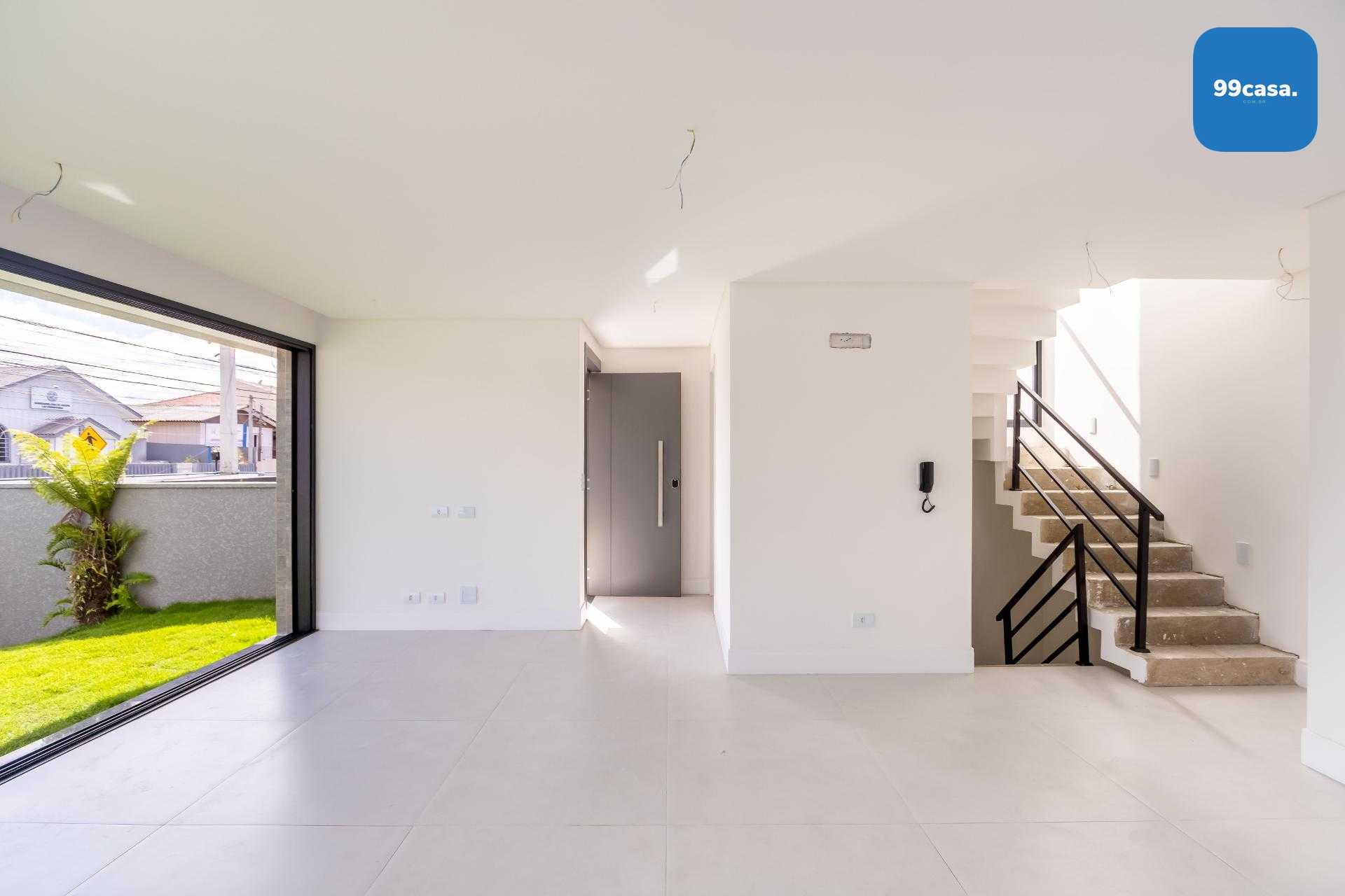 Sobrado contemporâneo com 3 quartos, jardim privativo e boulev...