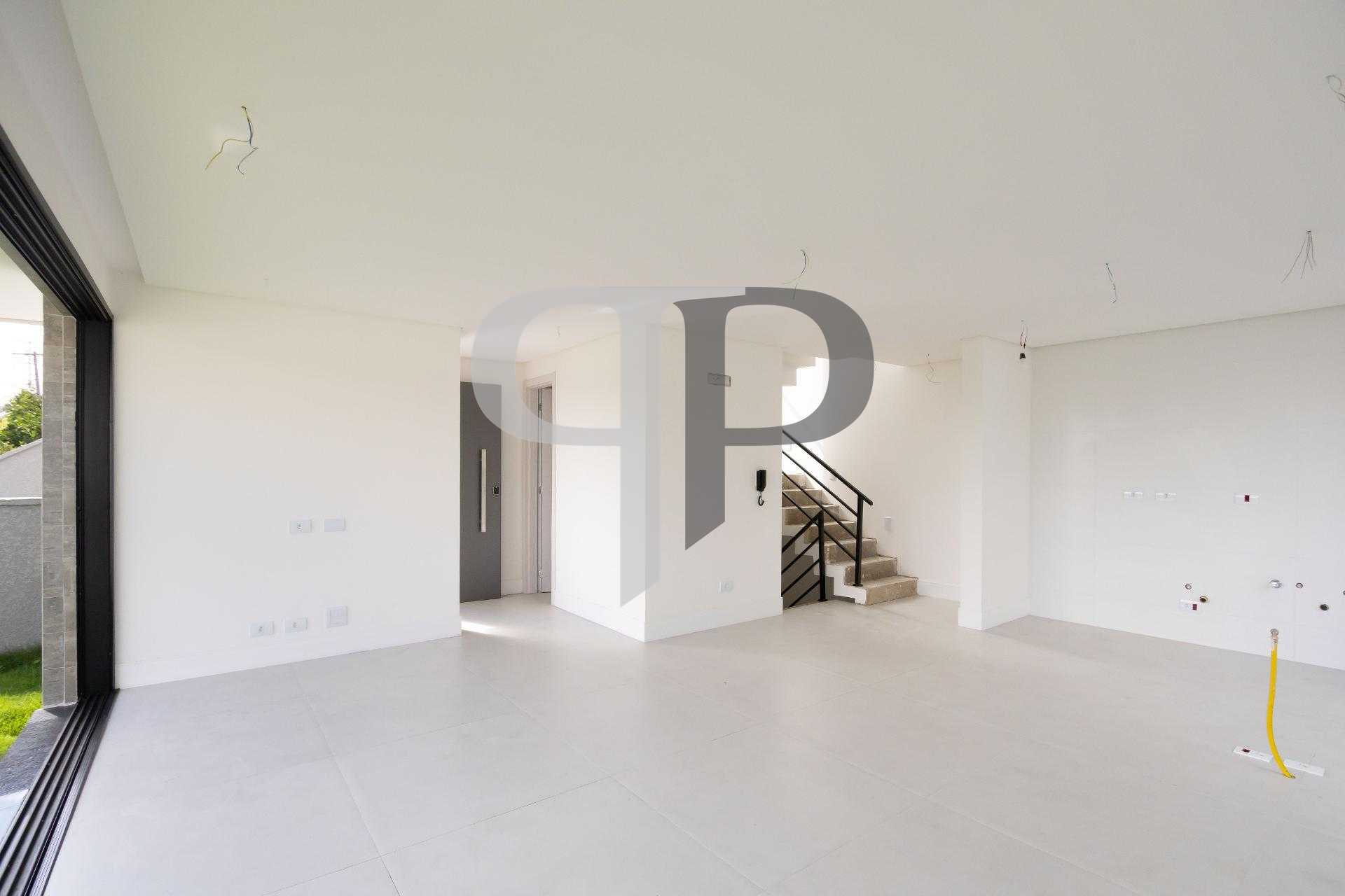 Sobrado contemporâneo com 3 quartos, jardim privativo e boulev...