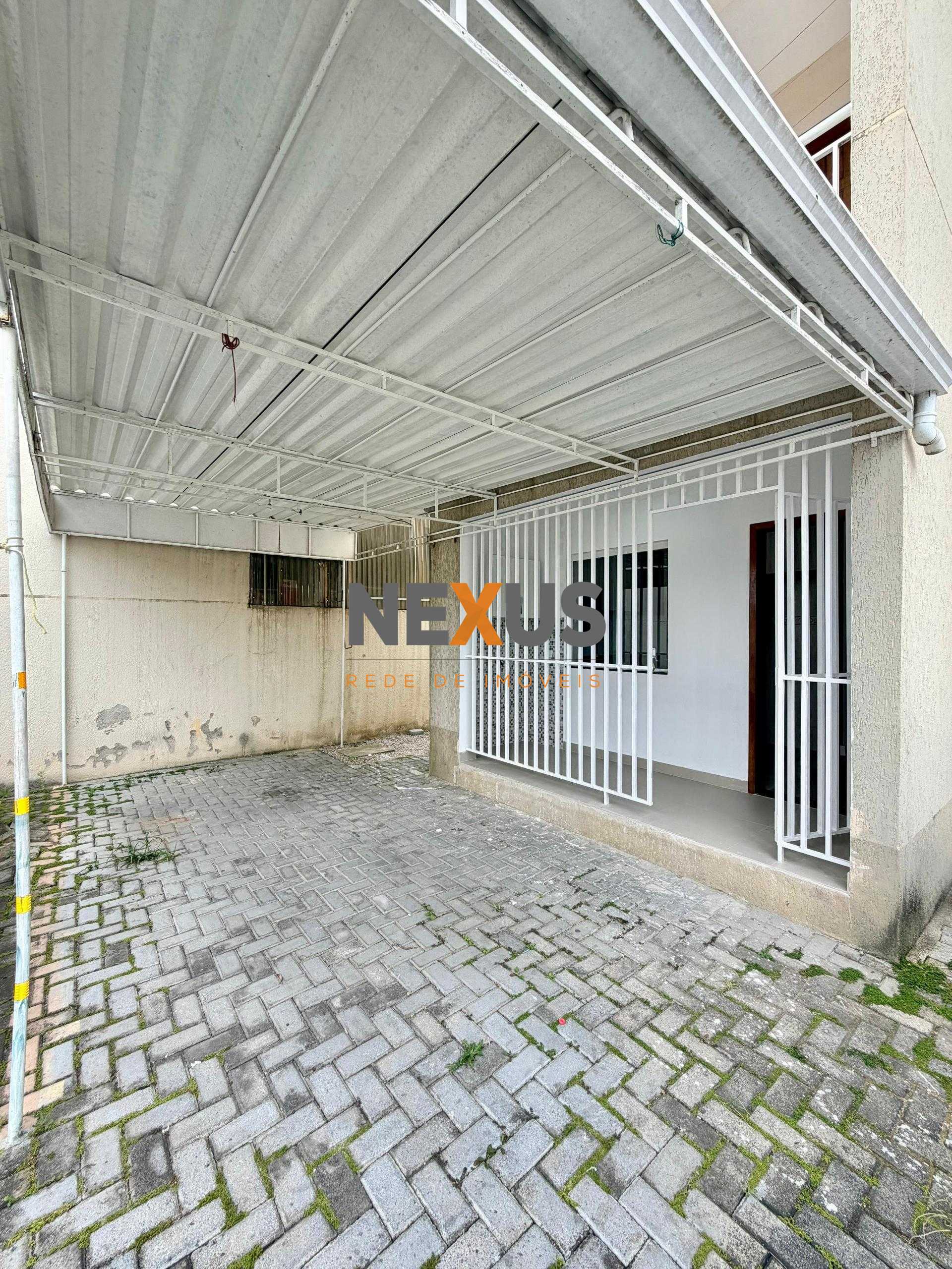 APARTAMENTO TERREO COM 3 QUARTOS, COZINHA MOBILIADA E GARAGEM ...