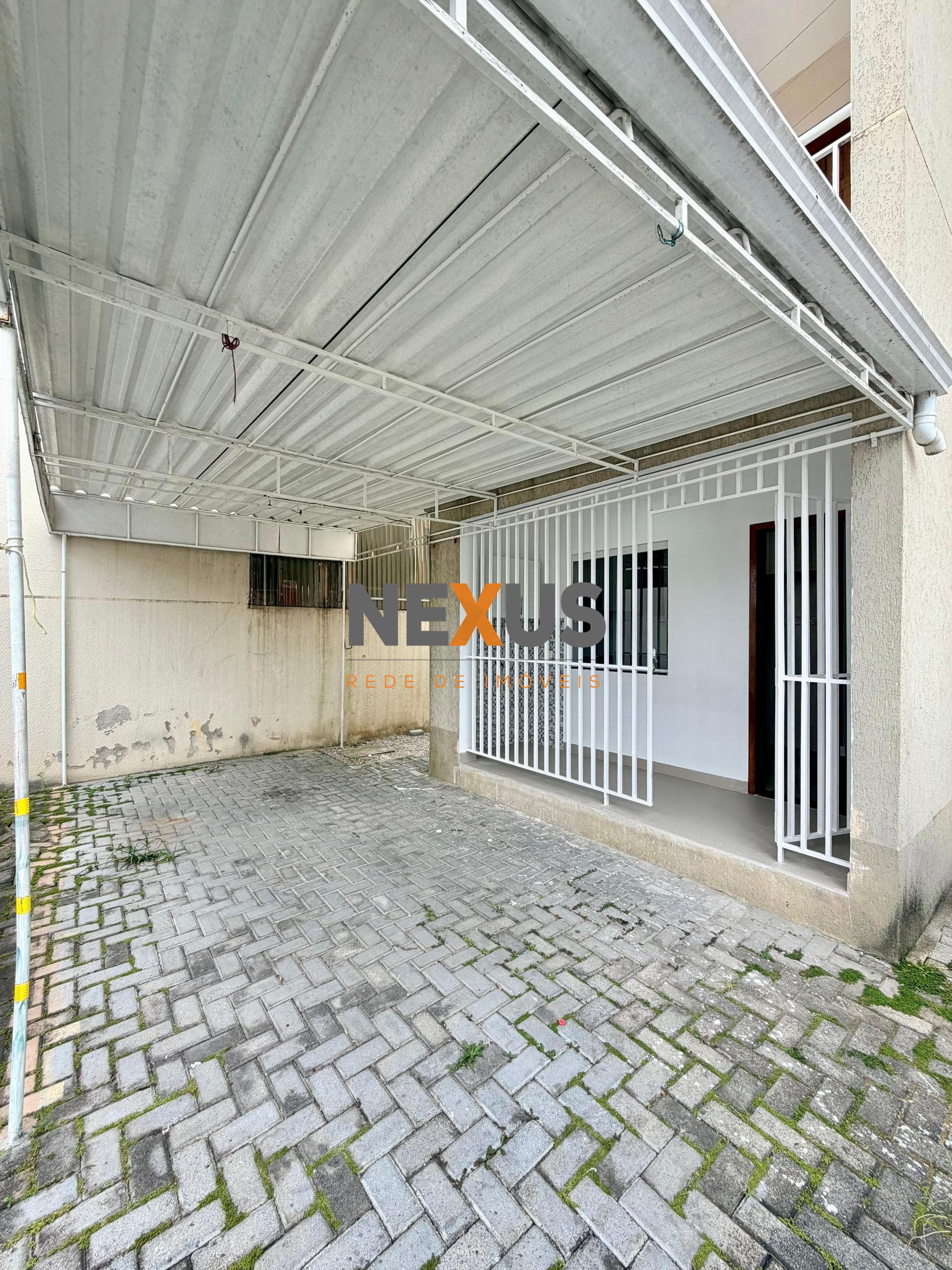 APARTAMENTO TERREO COM 3 QUARTOS, COZINHA MOBILIADA E GARAGEM ...