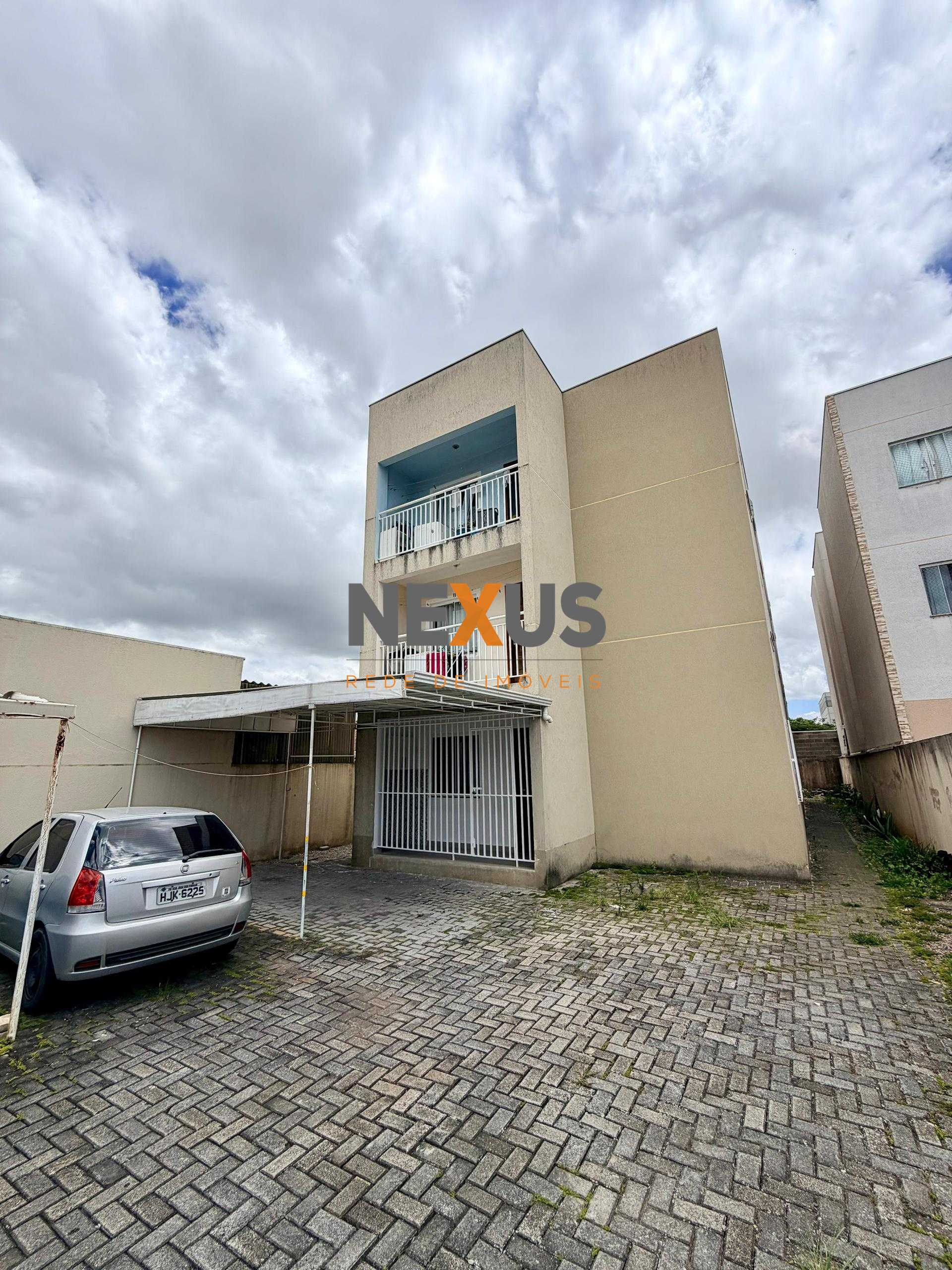 APARTAMENTO TERREO COM 3 QUARTOS, COZINHA MOBILIADA E GARAGEM ...