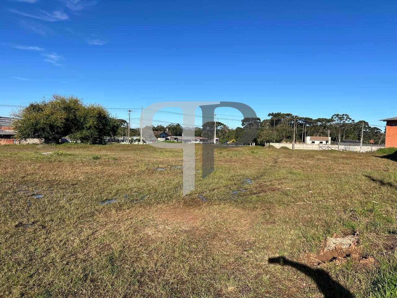 Chácara com 9.000 m² e casa de 2 quartos a 14 km do Centro de ...