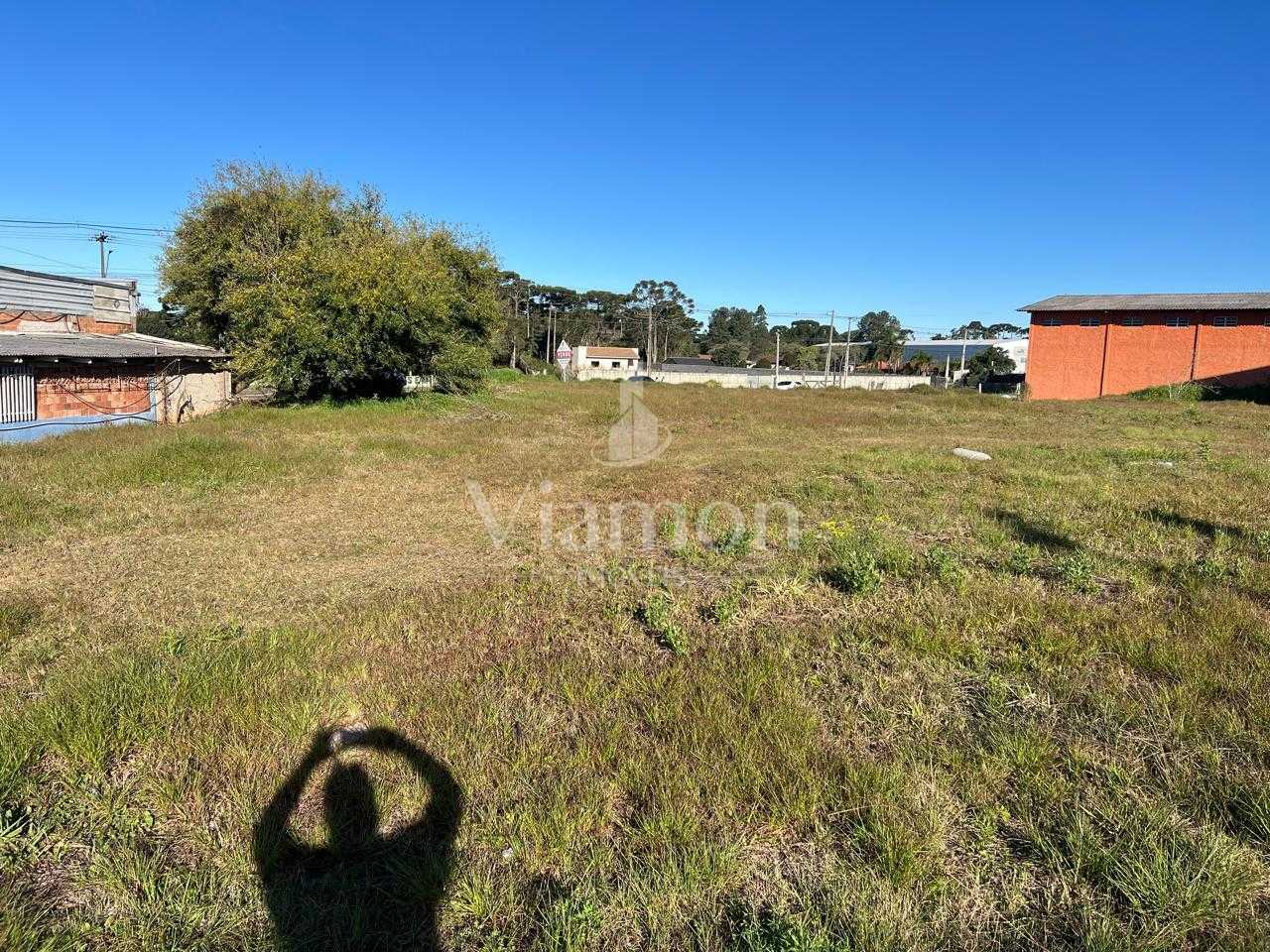 Chácara com 9.000 m² e casa de 2 quartos a 14 km do Centro de ...