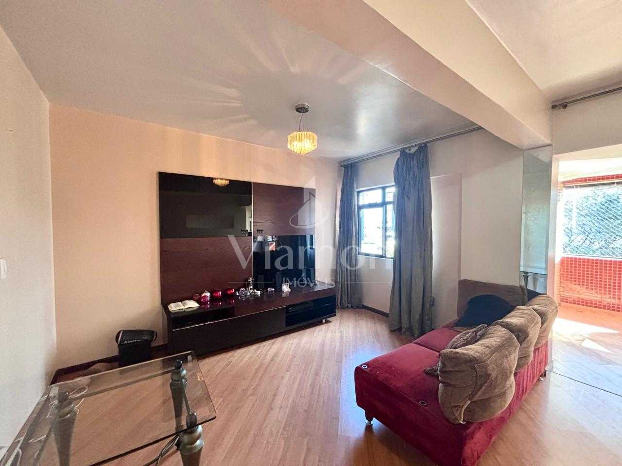 Apartamento ensolarado com 3 quartos, varanda com churrasqueir...