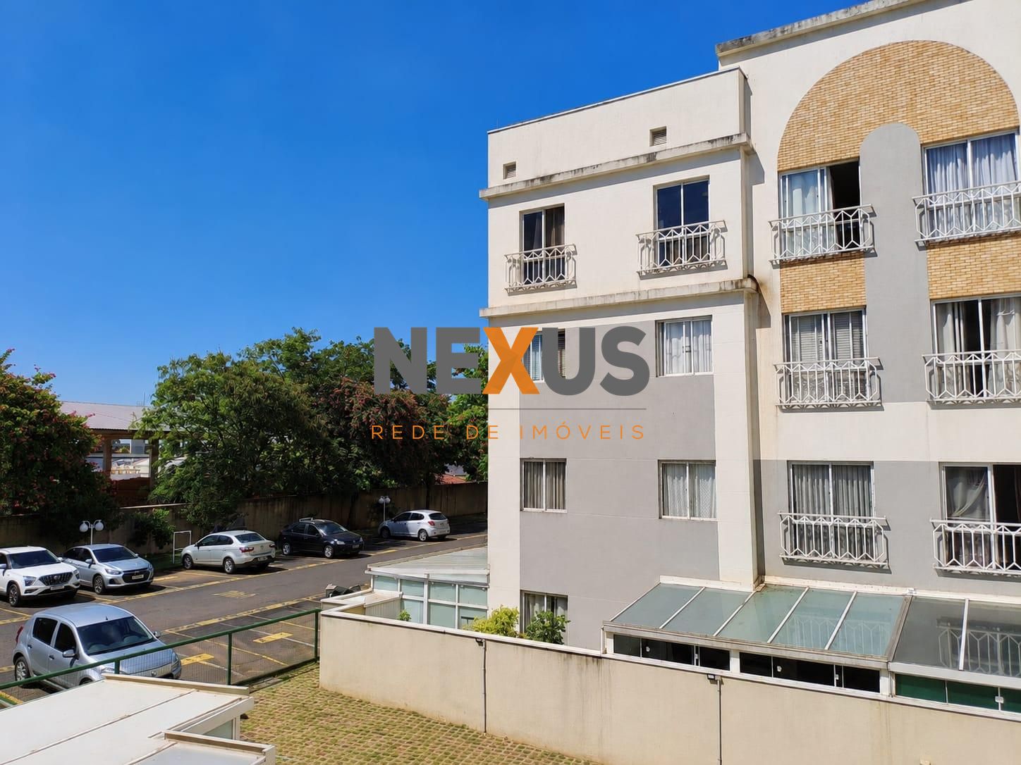 Apartamento Semimobiliado no Capão Raso 55m² , Condomínio Comp...