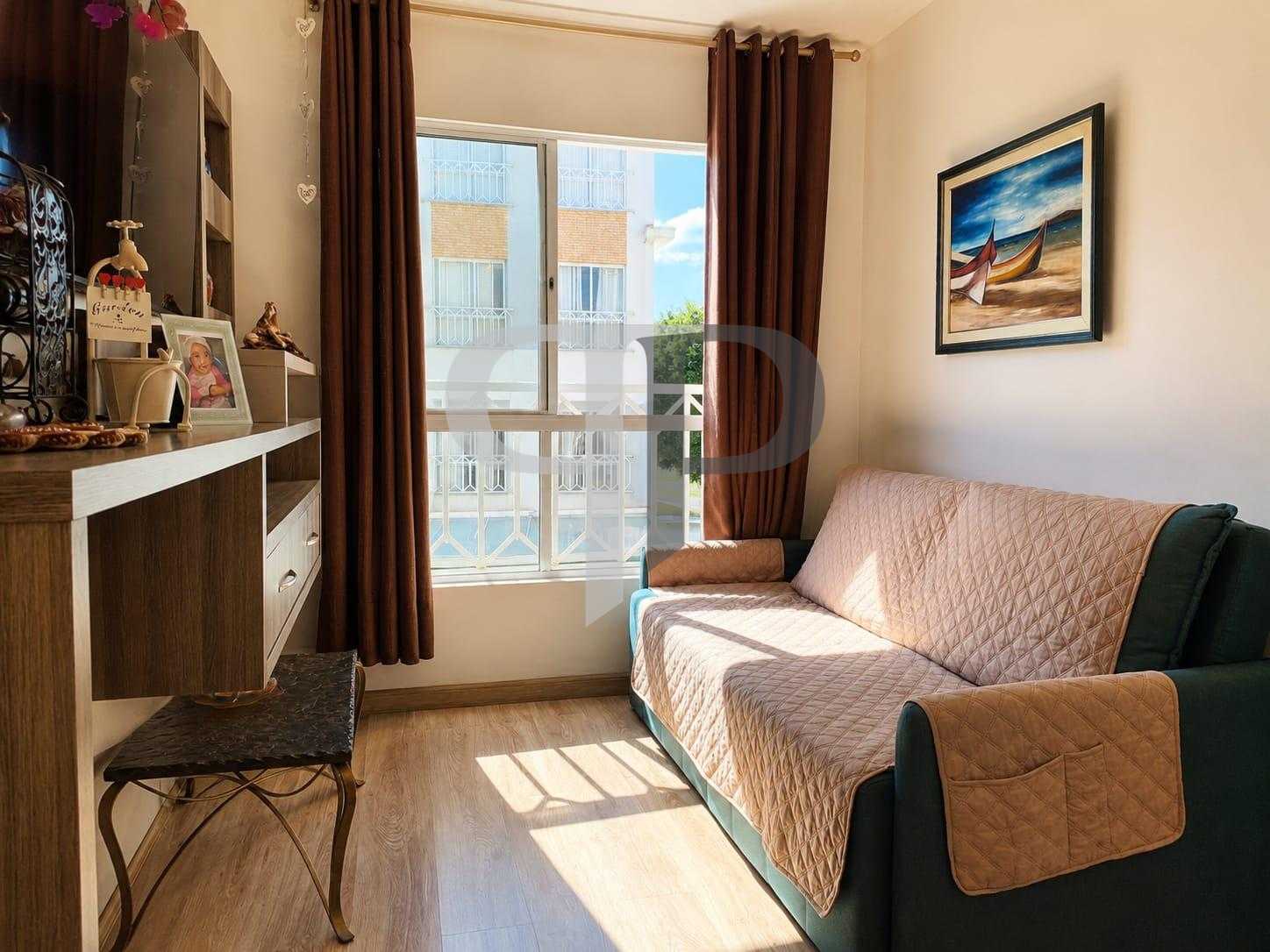 Apartamento Semimobiliado no Capão Raso 55m² , Condomínio Comp...