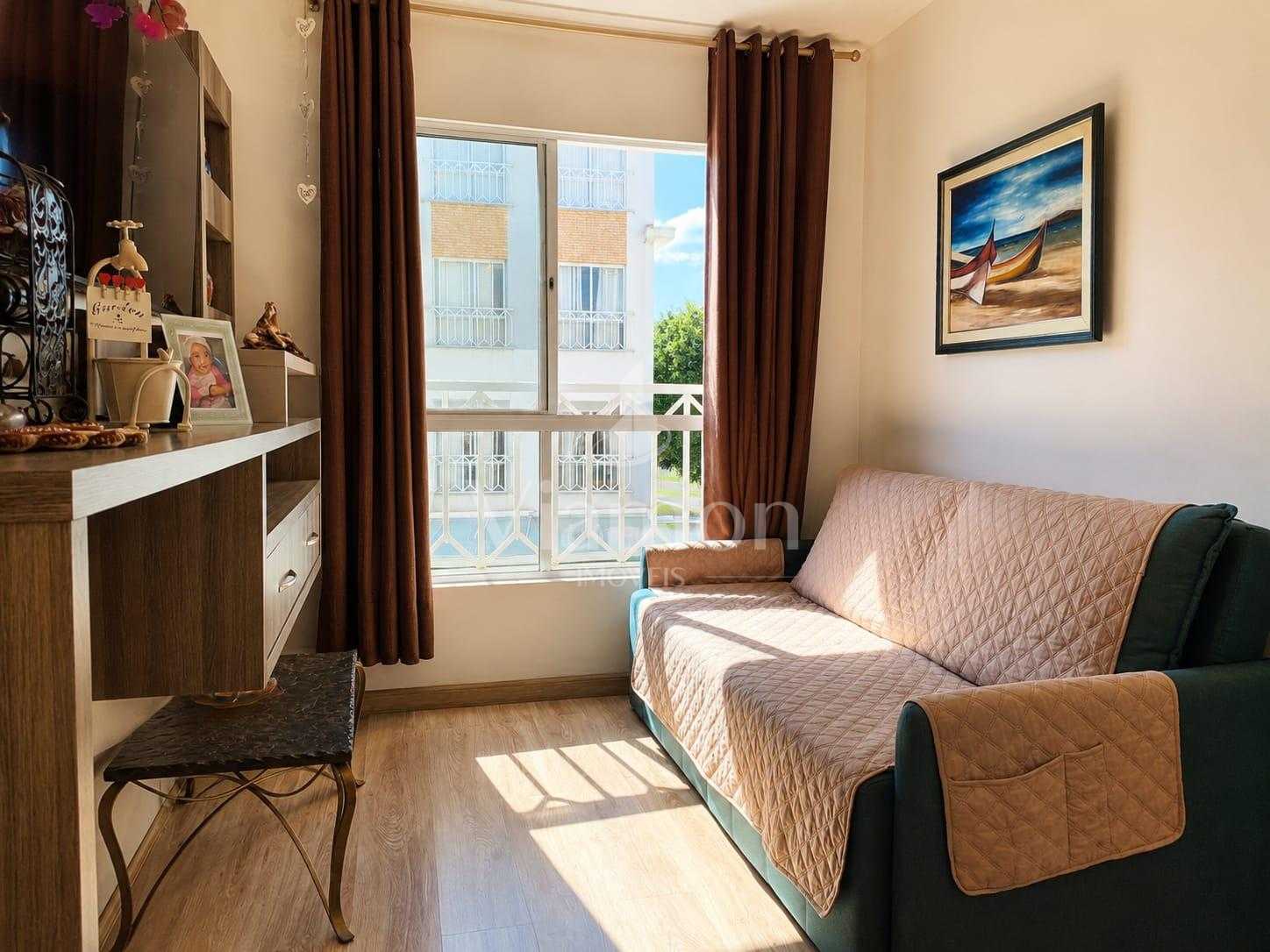 Apartamento Semimobiliado no Capão Raso 55m² , Condomínio Comp...