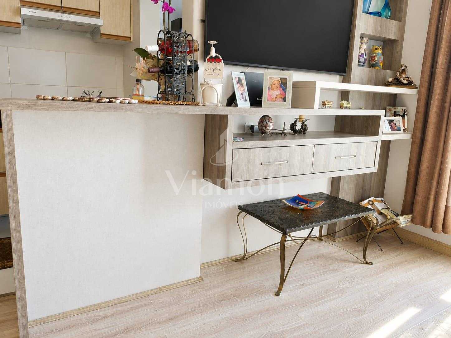 Apartamento Semimobiliado no Capão Raso 55m² , Condomínio Comp...