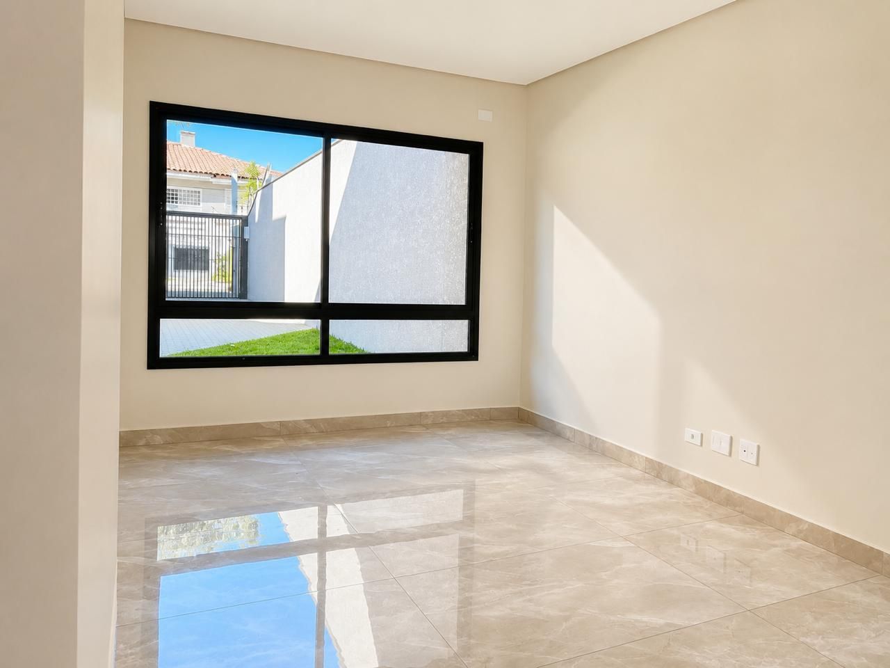 Sobrado com 3 dormitórios à venda, Bairro Uberaba, CURITIBA - PR