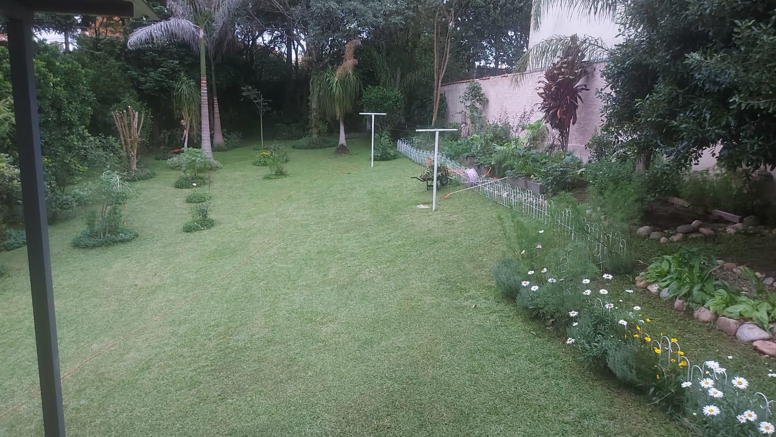 Terreno com casa no Butiatuvinha por 1.150.000,00 - CURITIBA - PR