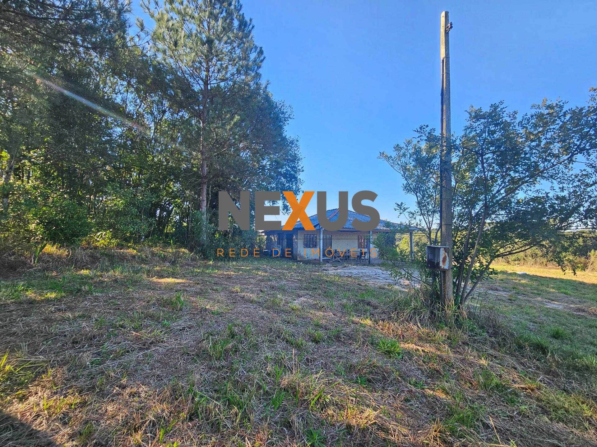 Chácara com 7.198 m² de área, registrada, frente para asfalto,...