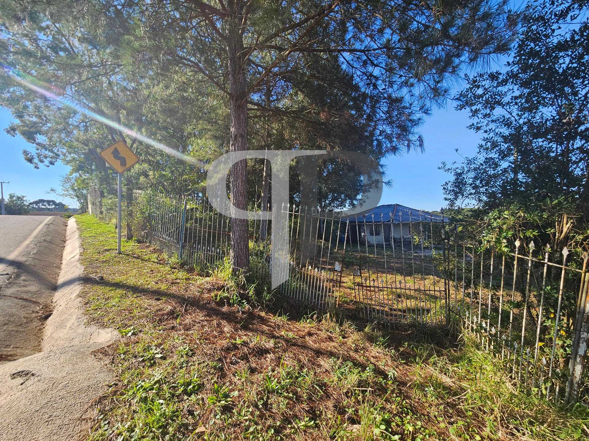 Chácara com 7.198 m² de área, registrada, frente para asfalto,...