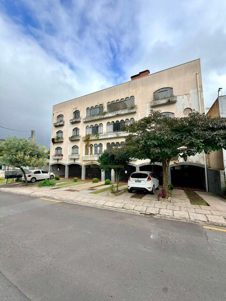 Apartamento de 3 Quartos no Centro de São José dos Pinhais com...