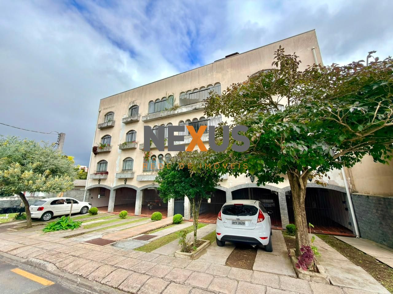 Apartamento de 3 Quartos no Centro de São José dos Pinhais com...
